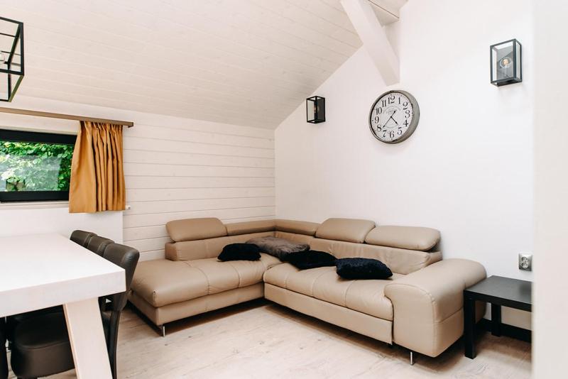 Four-Bedroom House photo 1