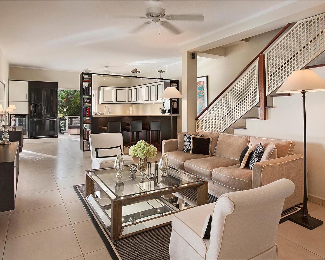 Three-Bedroom Residence with Private Pool photo 3
