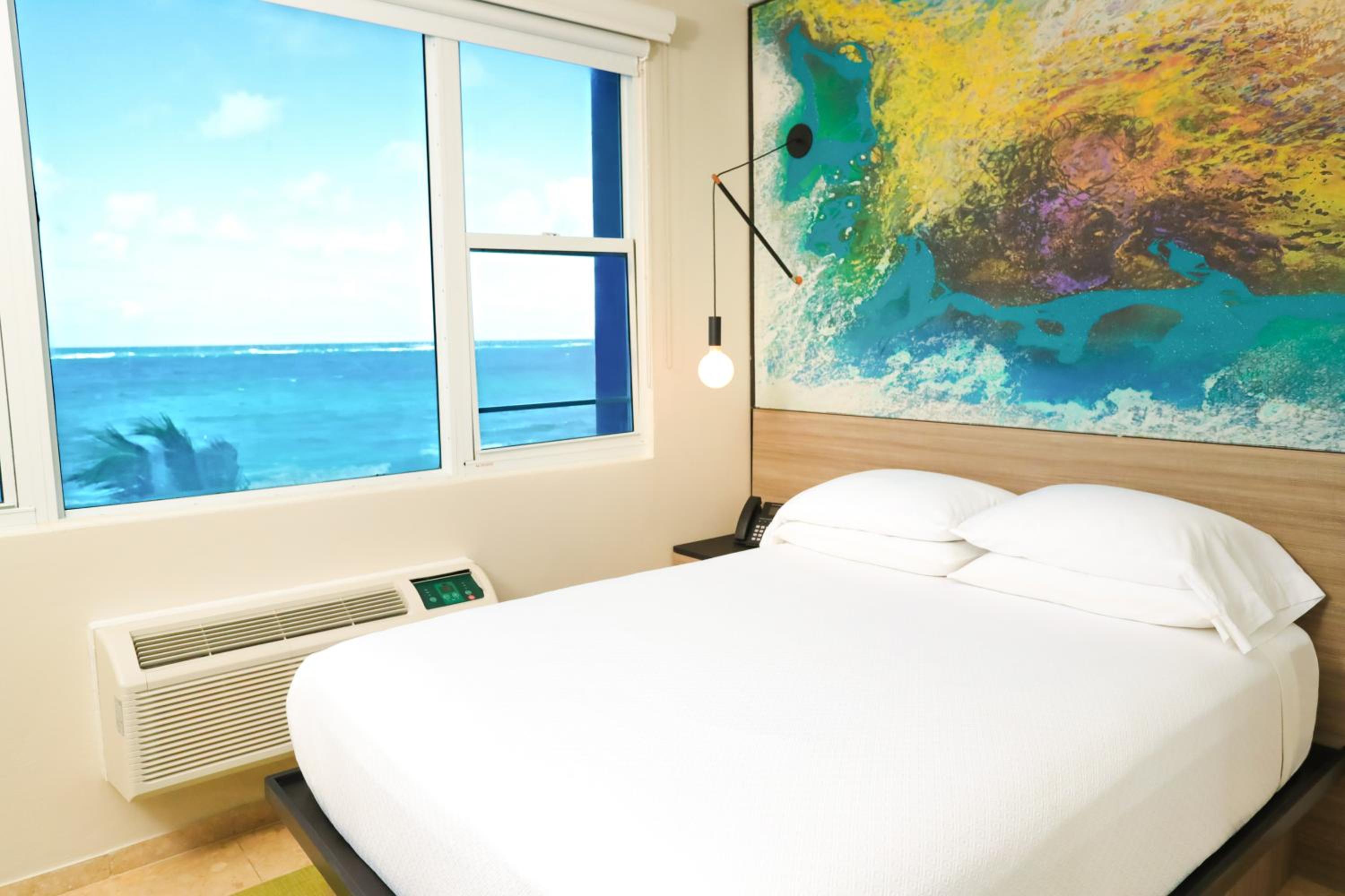 Tryst Ocean View Queen - Photo 1