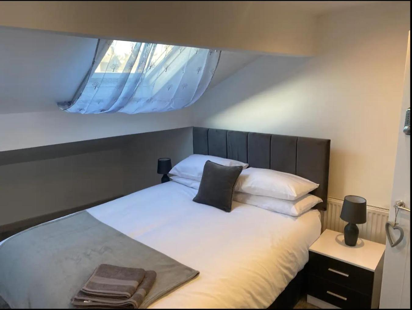 Double Room with Private Bathroom photo 2
