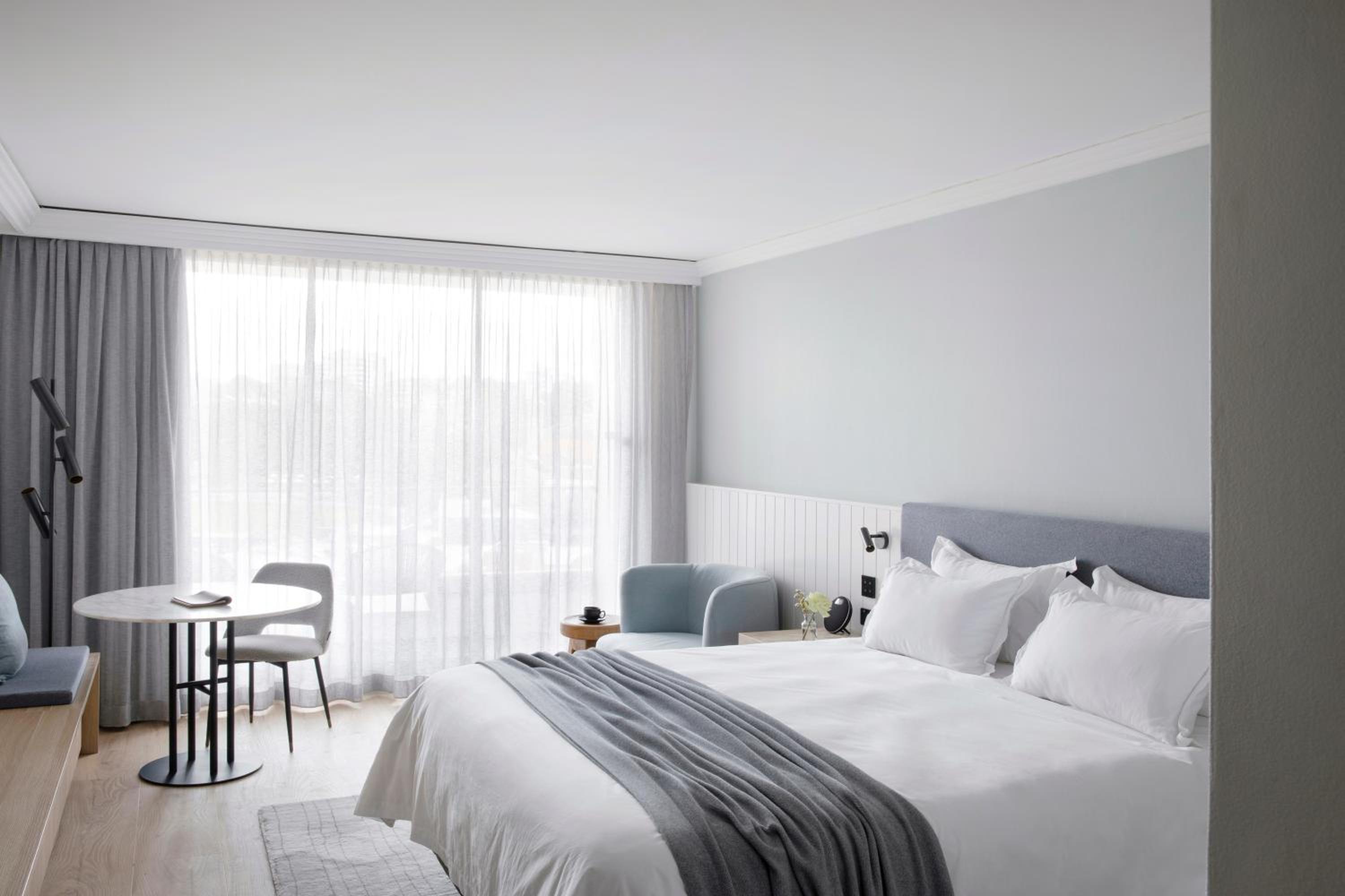 Deluxe King Room with Sunset View
