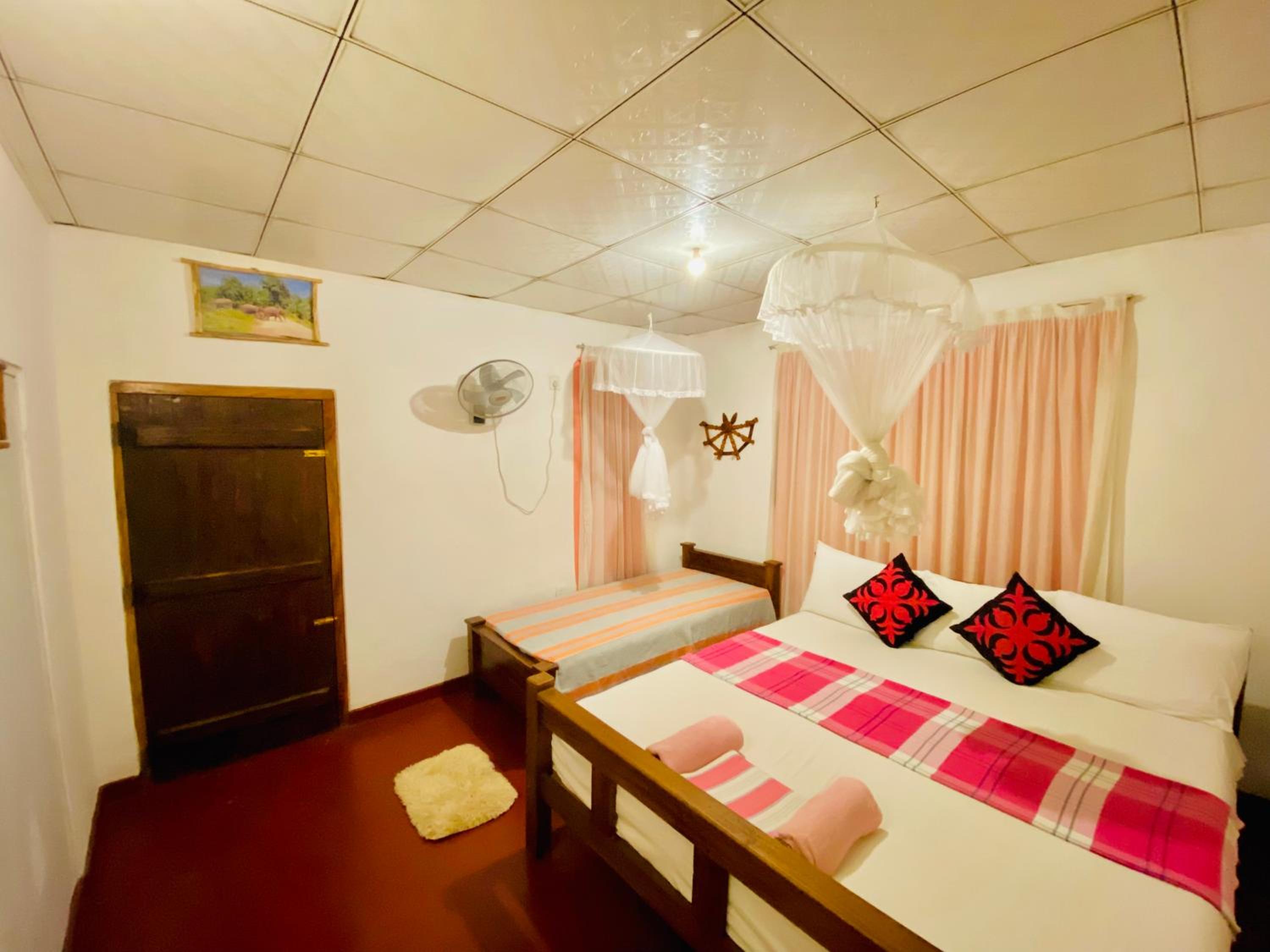 Budget Double Room photo 1