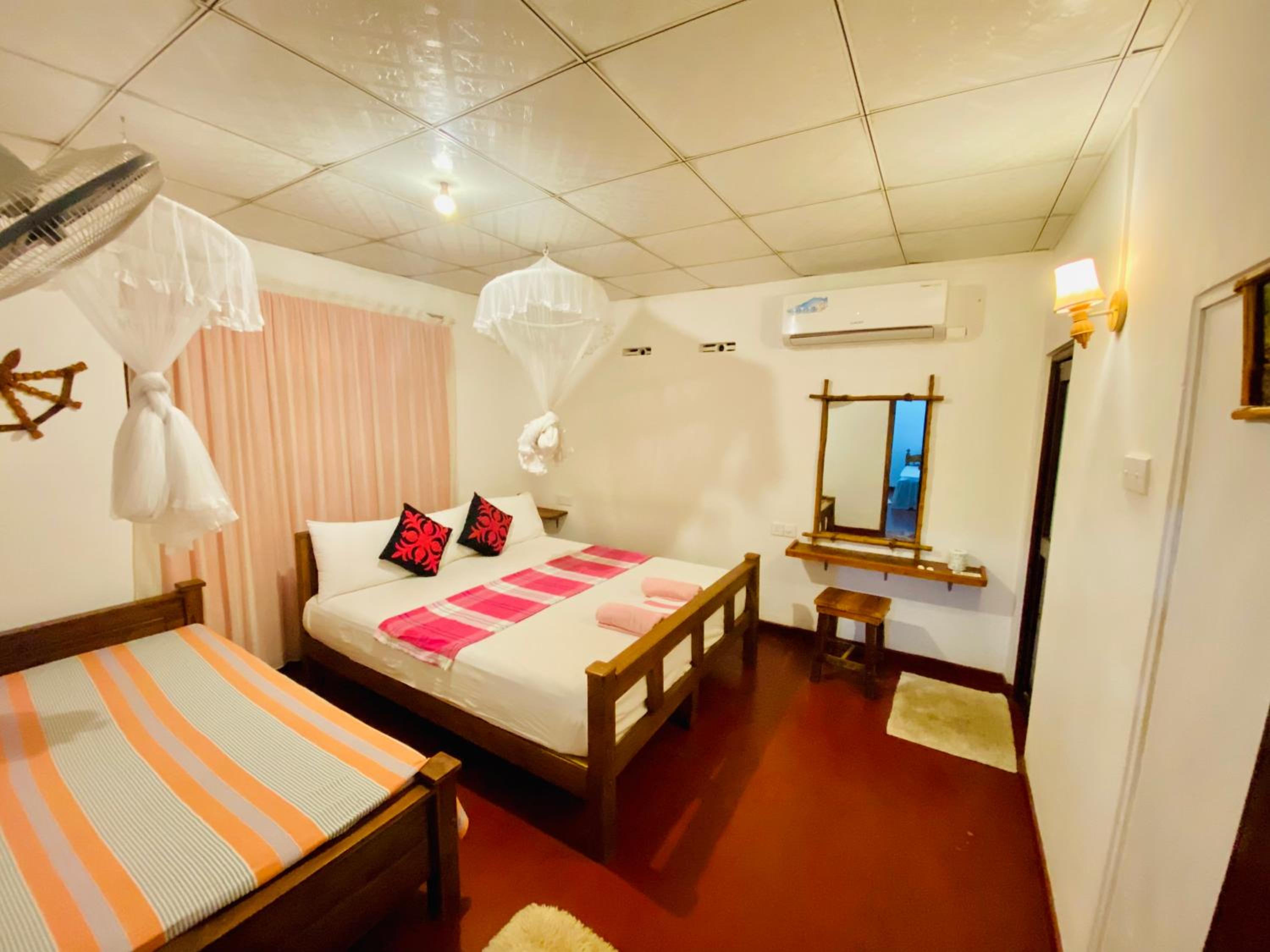 Double Room with Private Bathroom photo 2