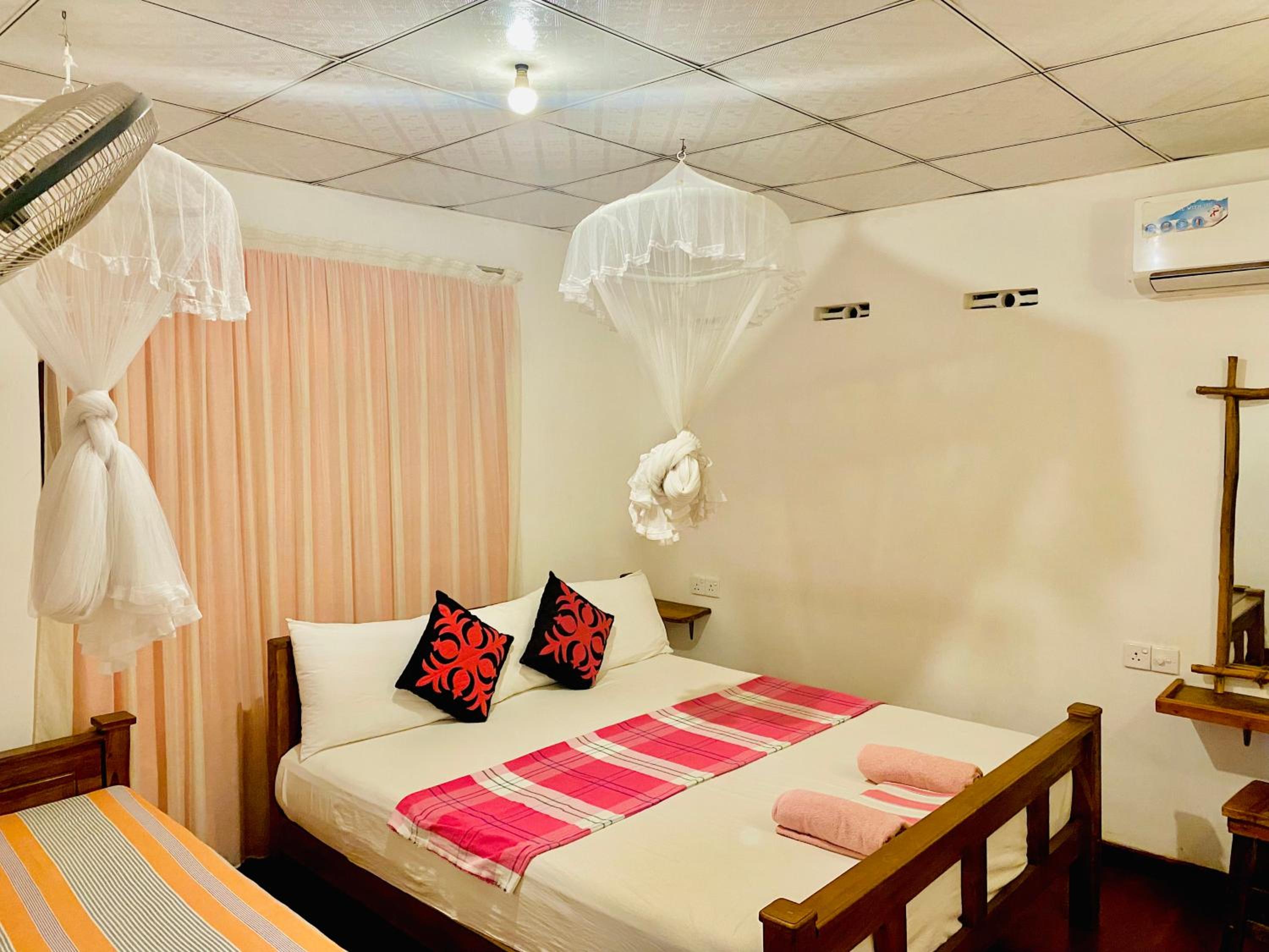 Double Room with Private Bathroom photo 3