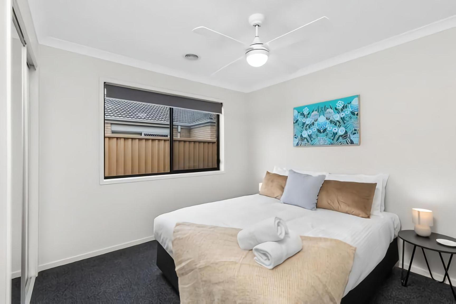 Three-Bedroom House photo 1