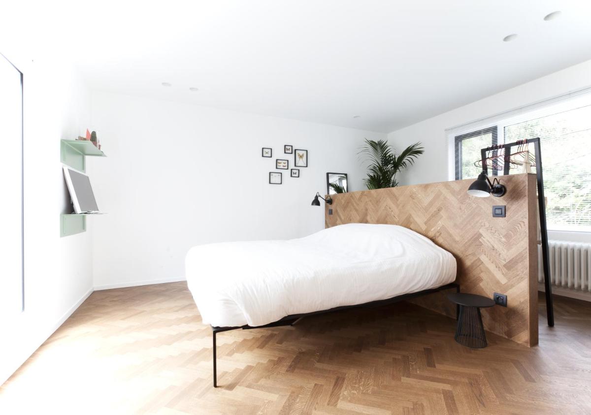Deluxe Double Room with Patio photo 3