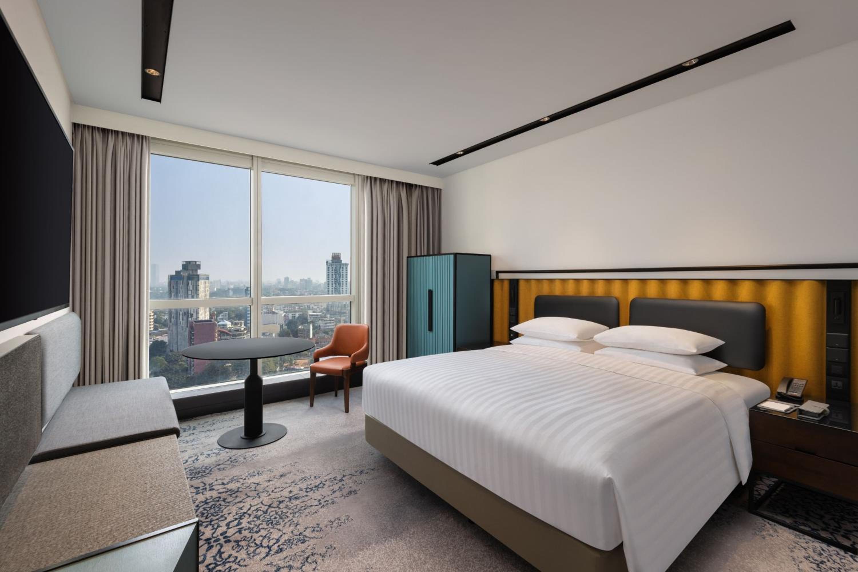 Superior King Room with City View  – Includes a 20% discount at Beira Kitchen and Ala Carte - Photo 3