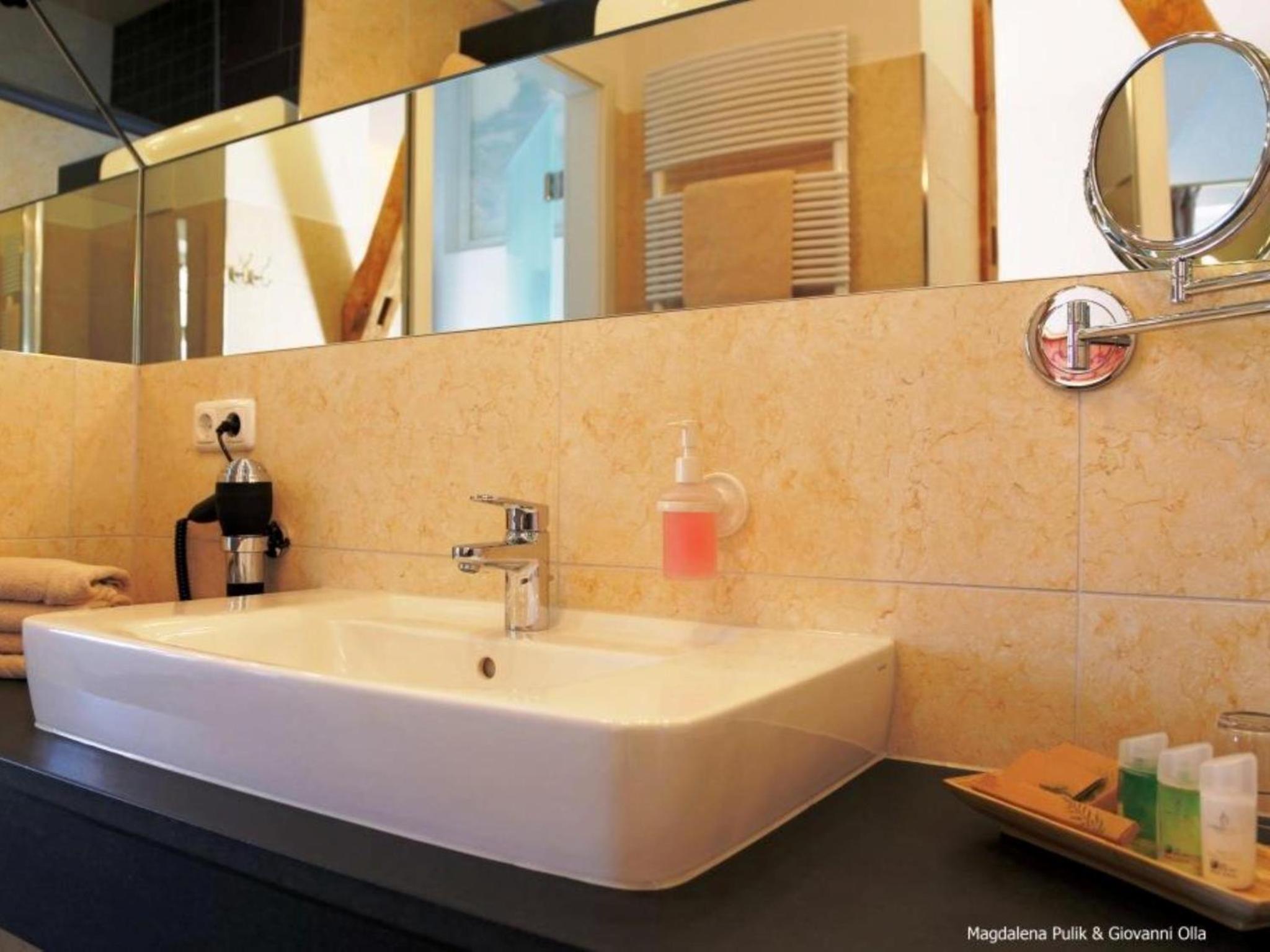 Deluxe Double Room with Balcony - Photo 2