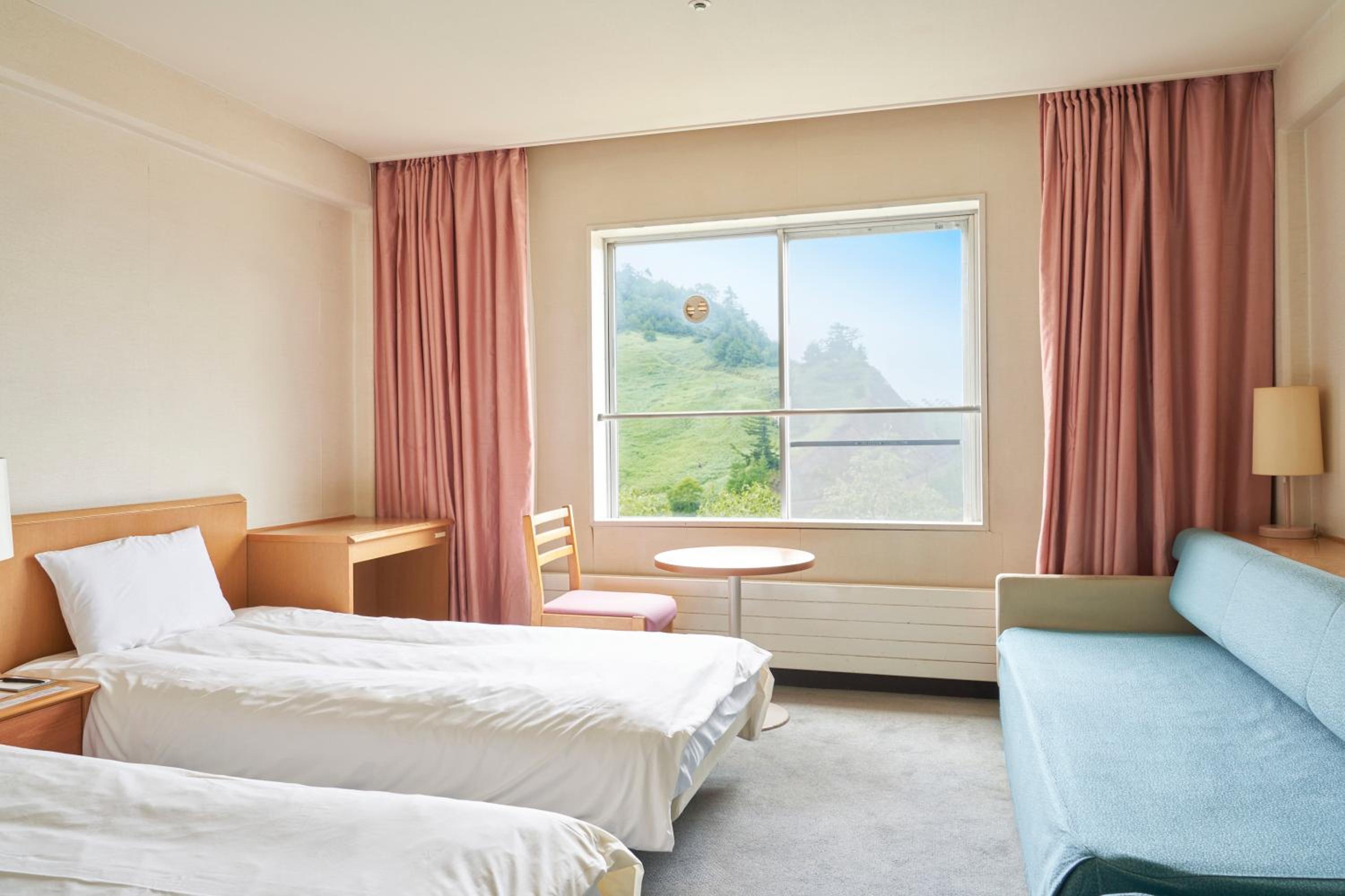Moderate Room with Shower - Smoking