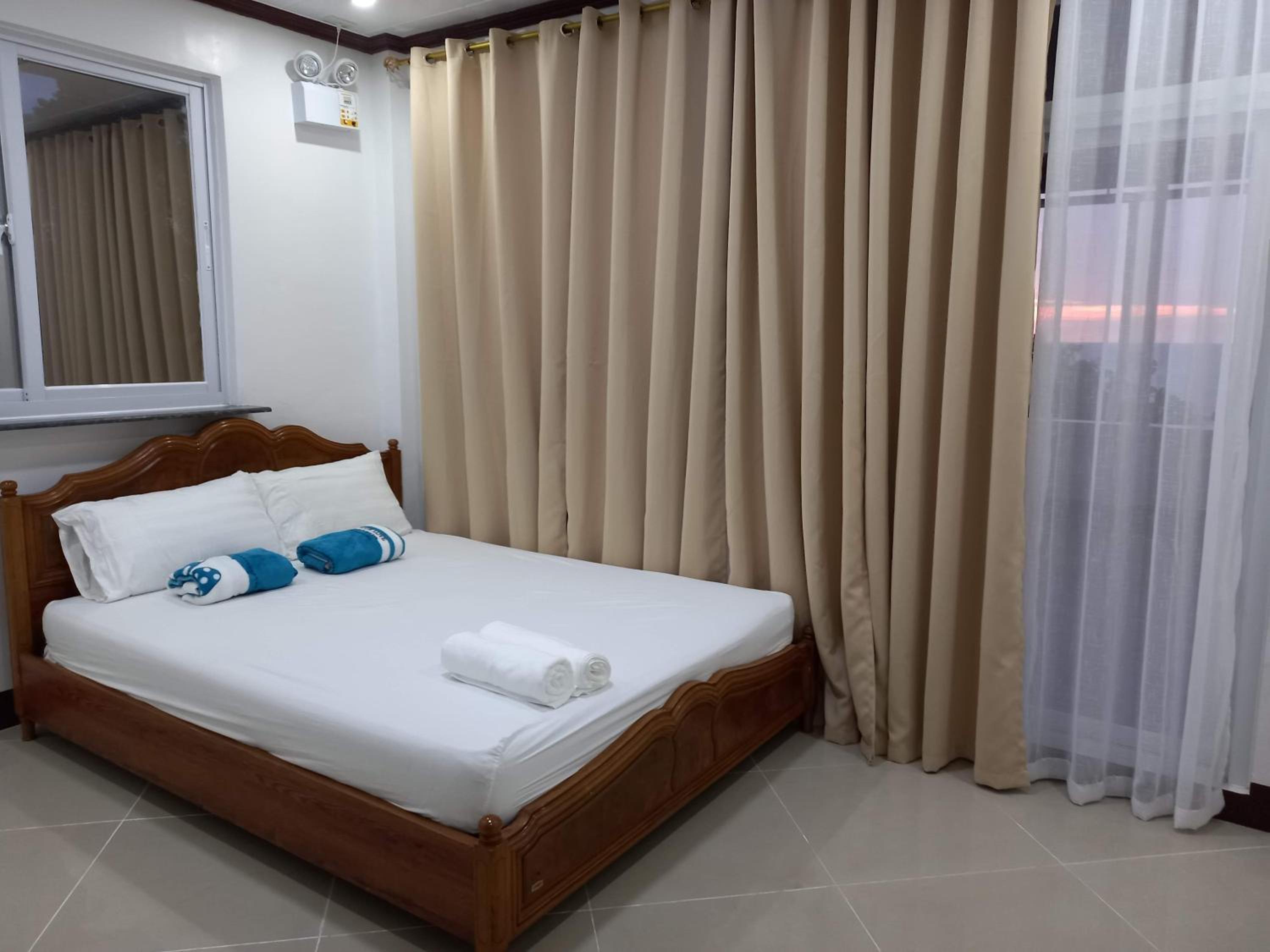 Deluxe Double Room with Balcony and Sea View photo 1