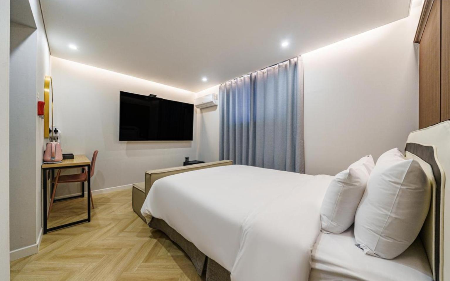 Premium Double Room - Photo 2
