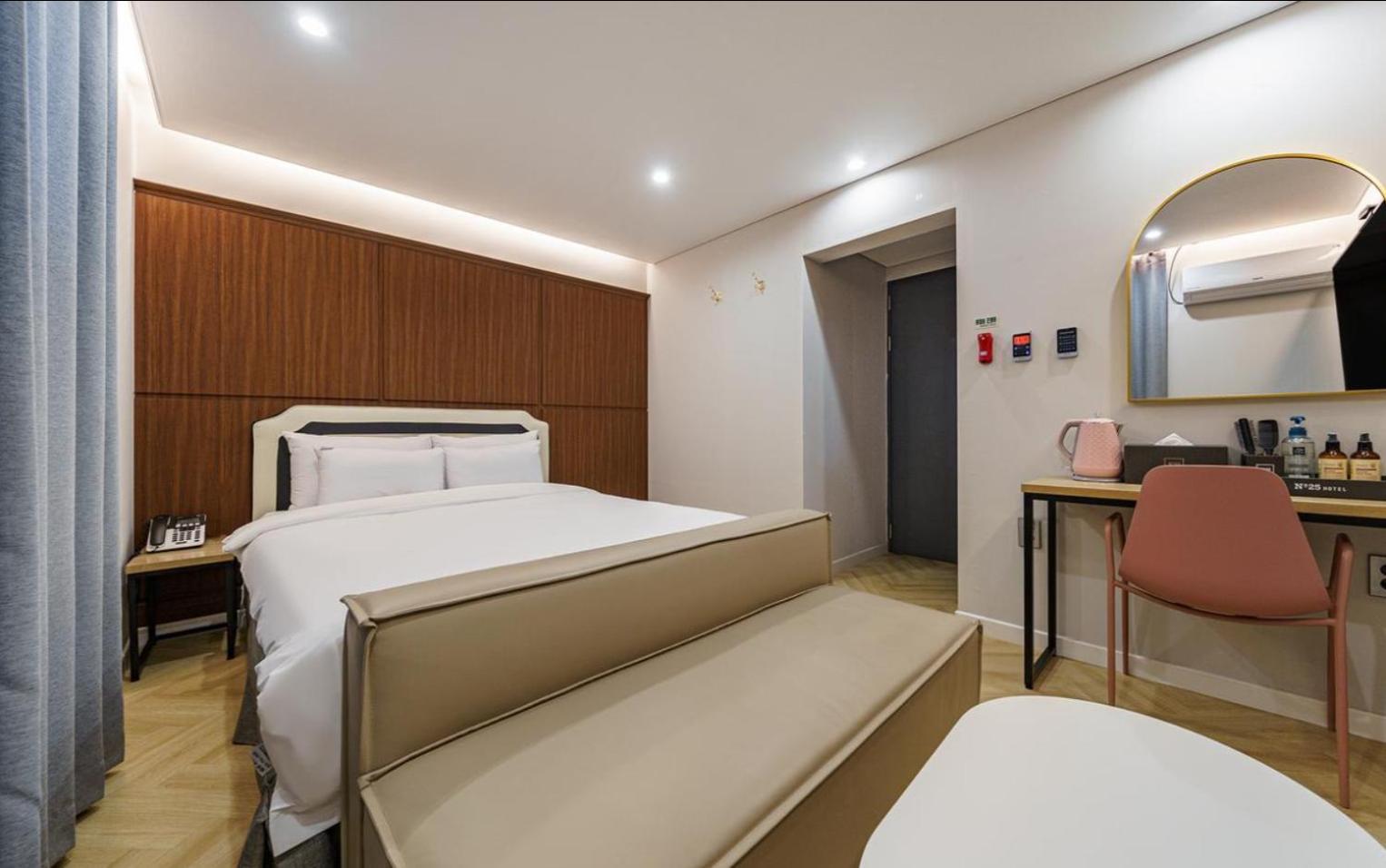 Premium Double Room - Photo 1