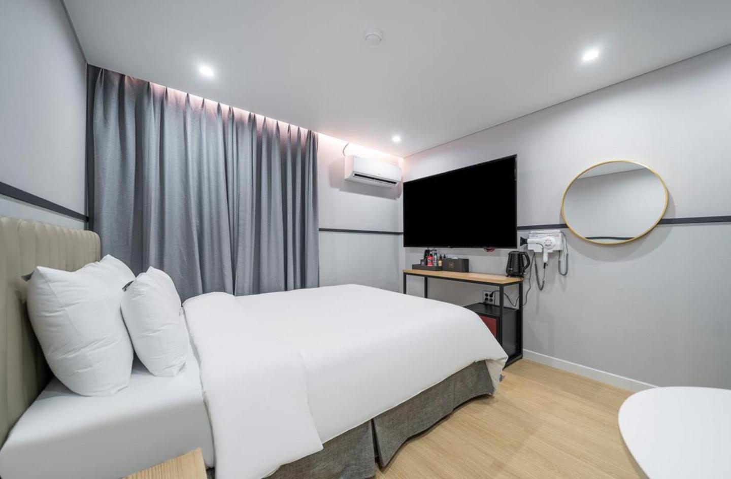 Standard Double Room - Photo 1