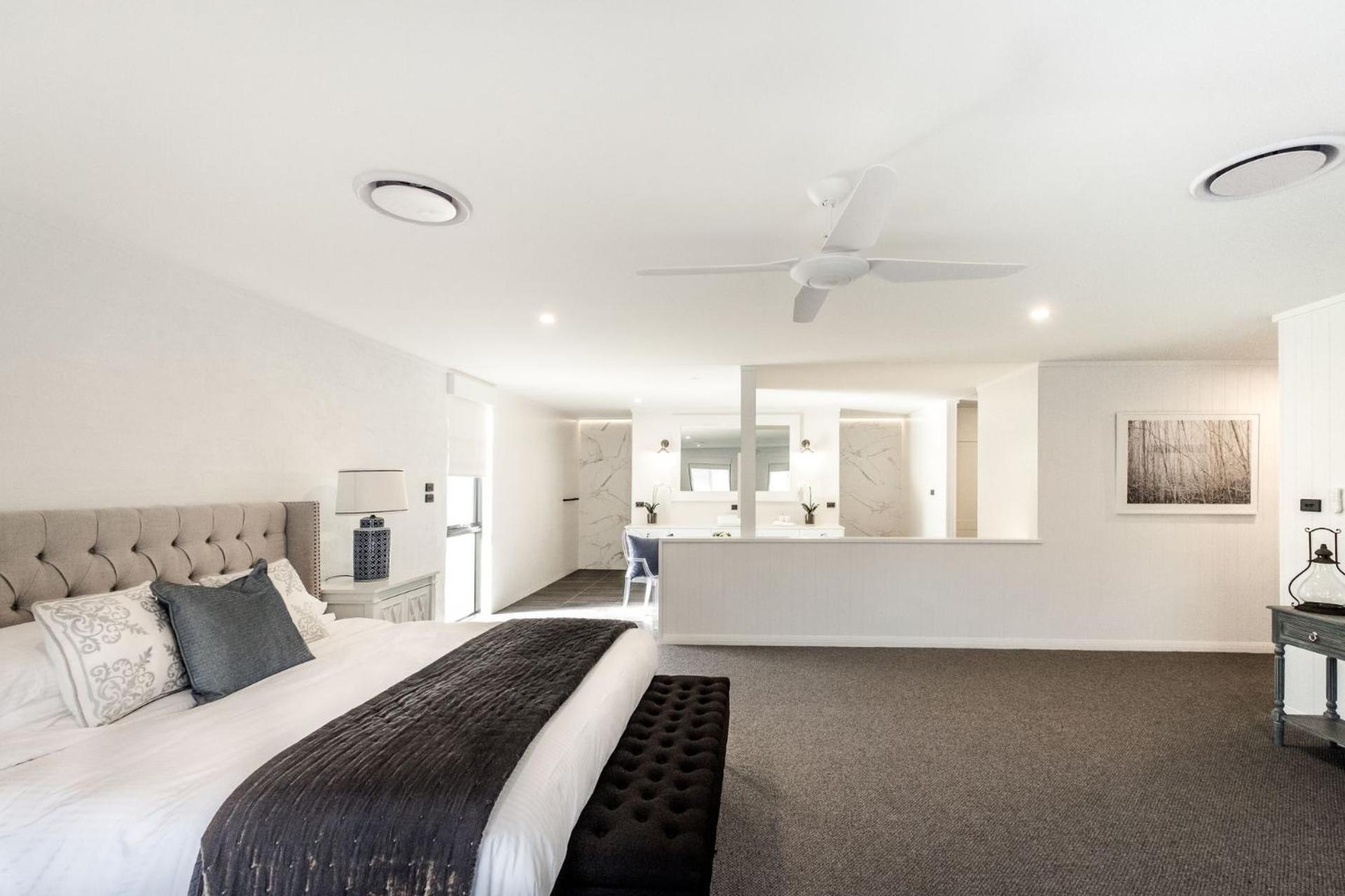 Seven-Bedroom House photo 1