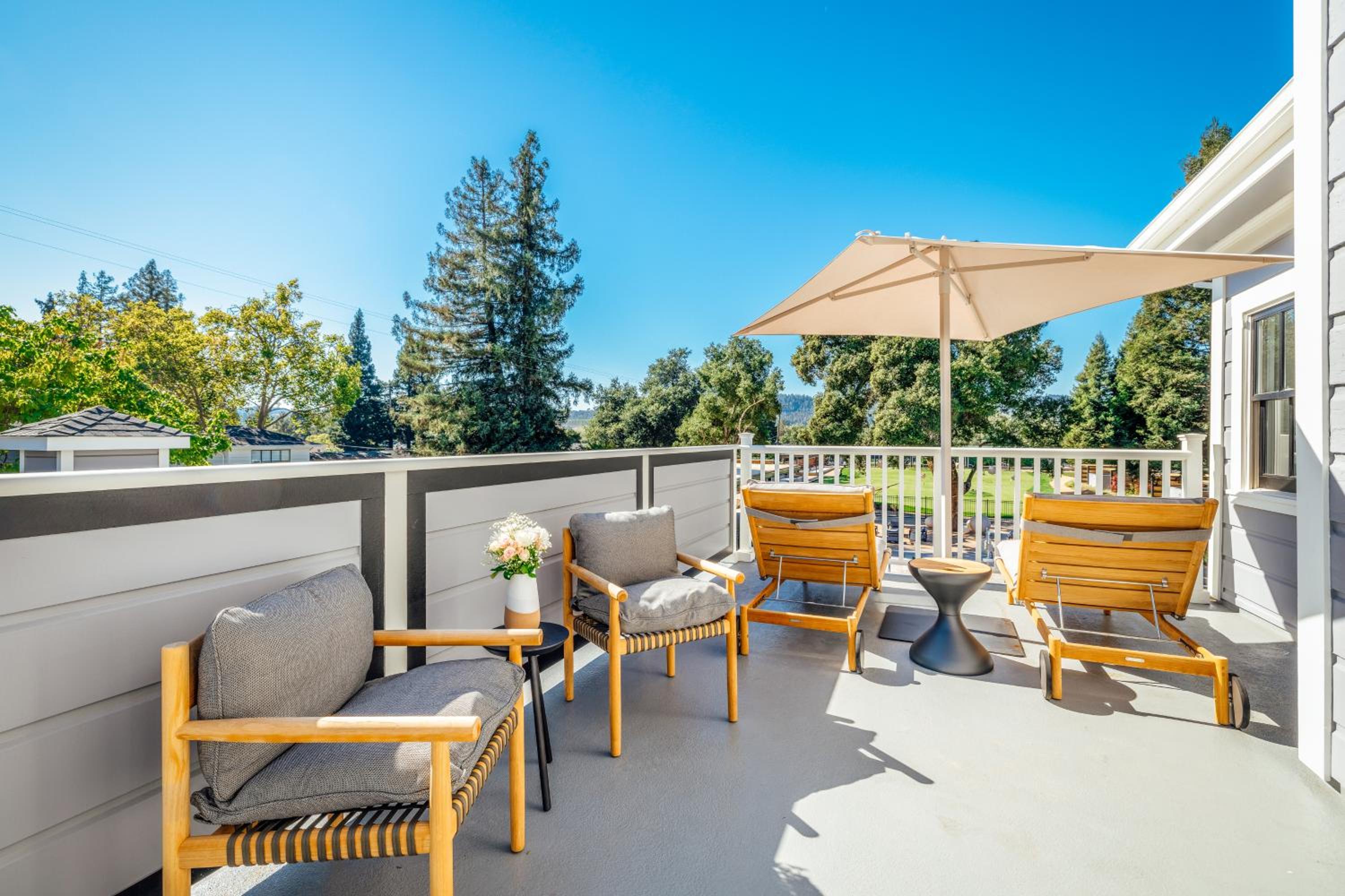 Suite with Balcony photo 3