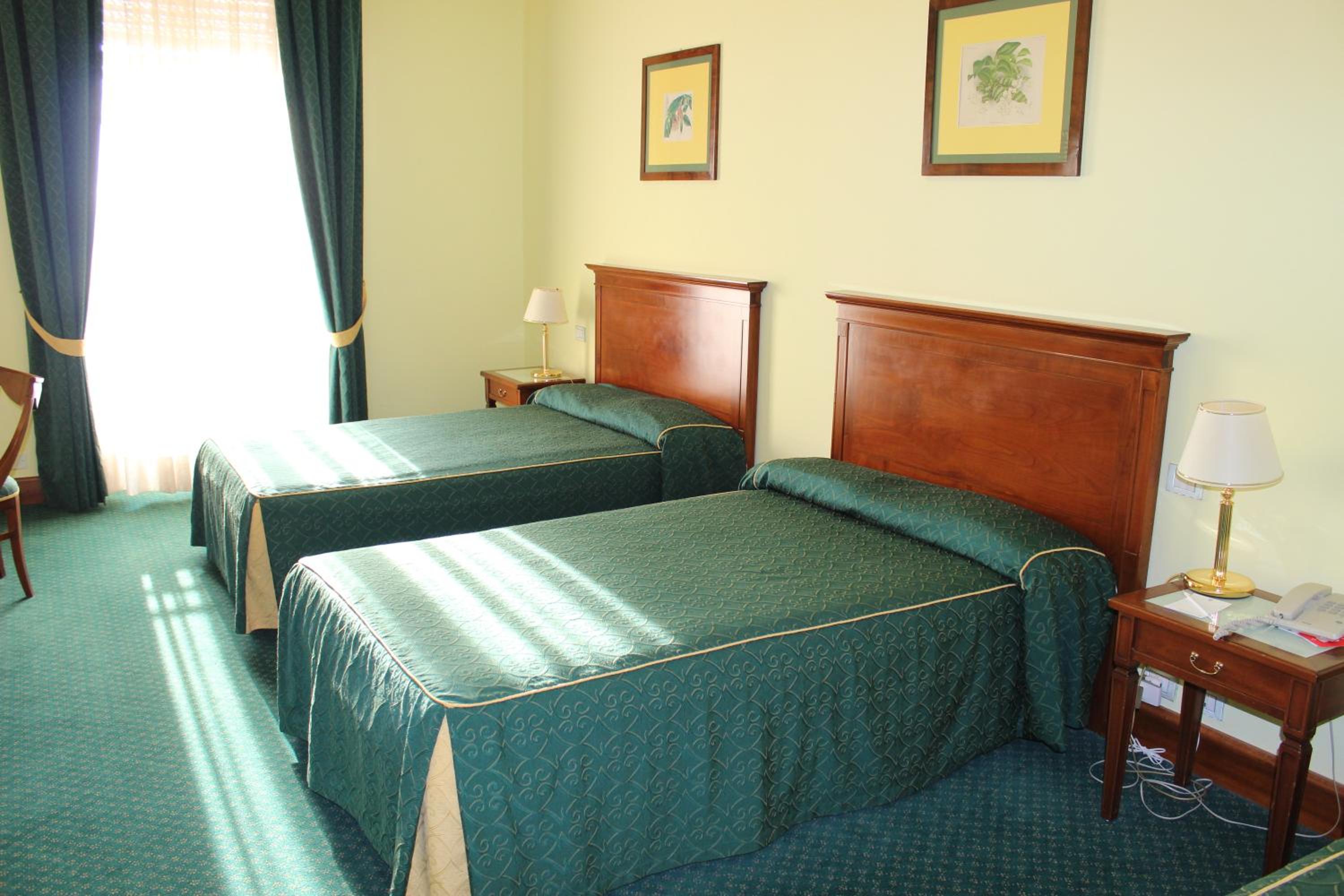 Triple Room - Photo 8