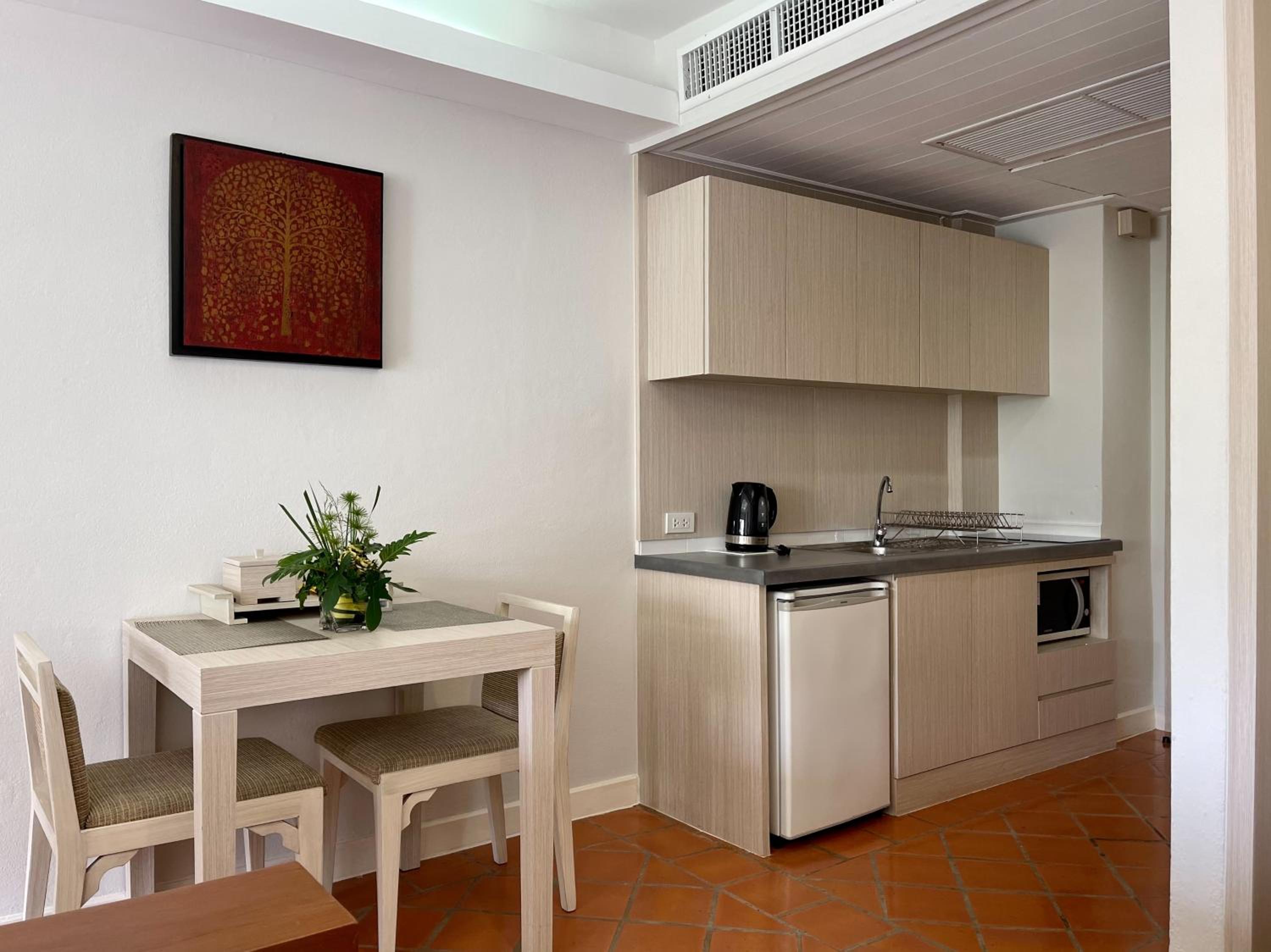 Studio Suite - Photo 8