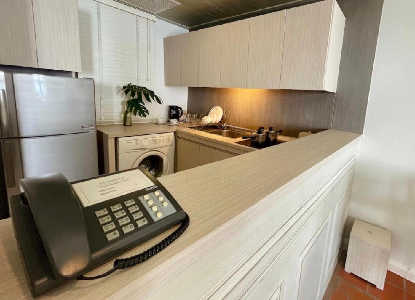 One-Bedroom Suite - Photo 7