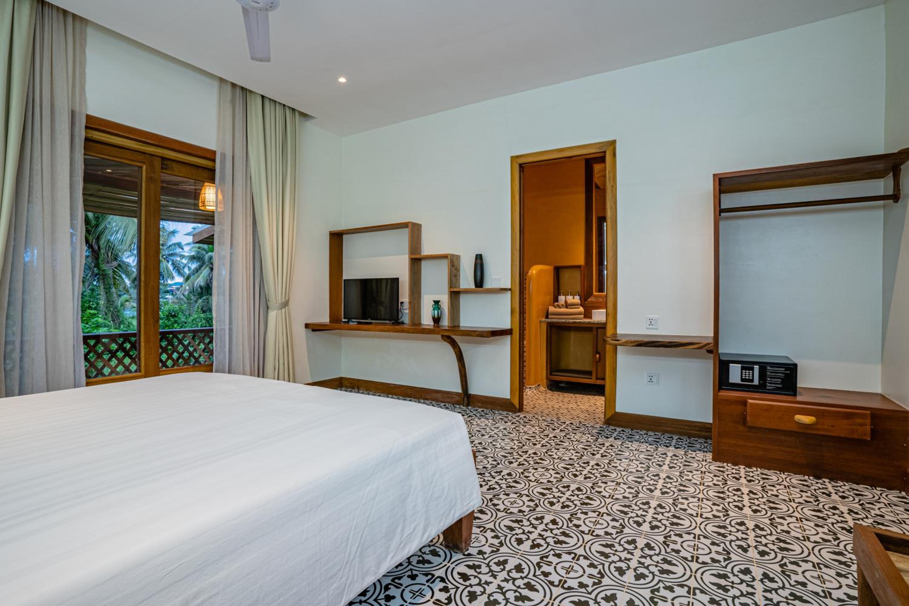 Double Room with Lake View photo 1