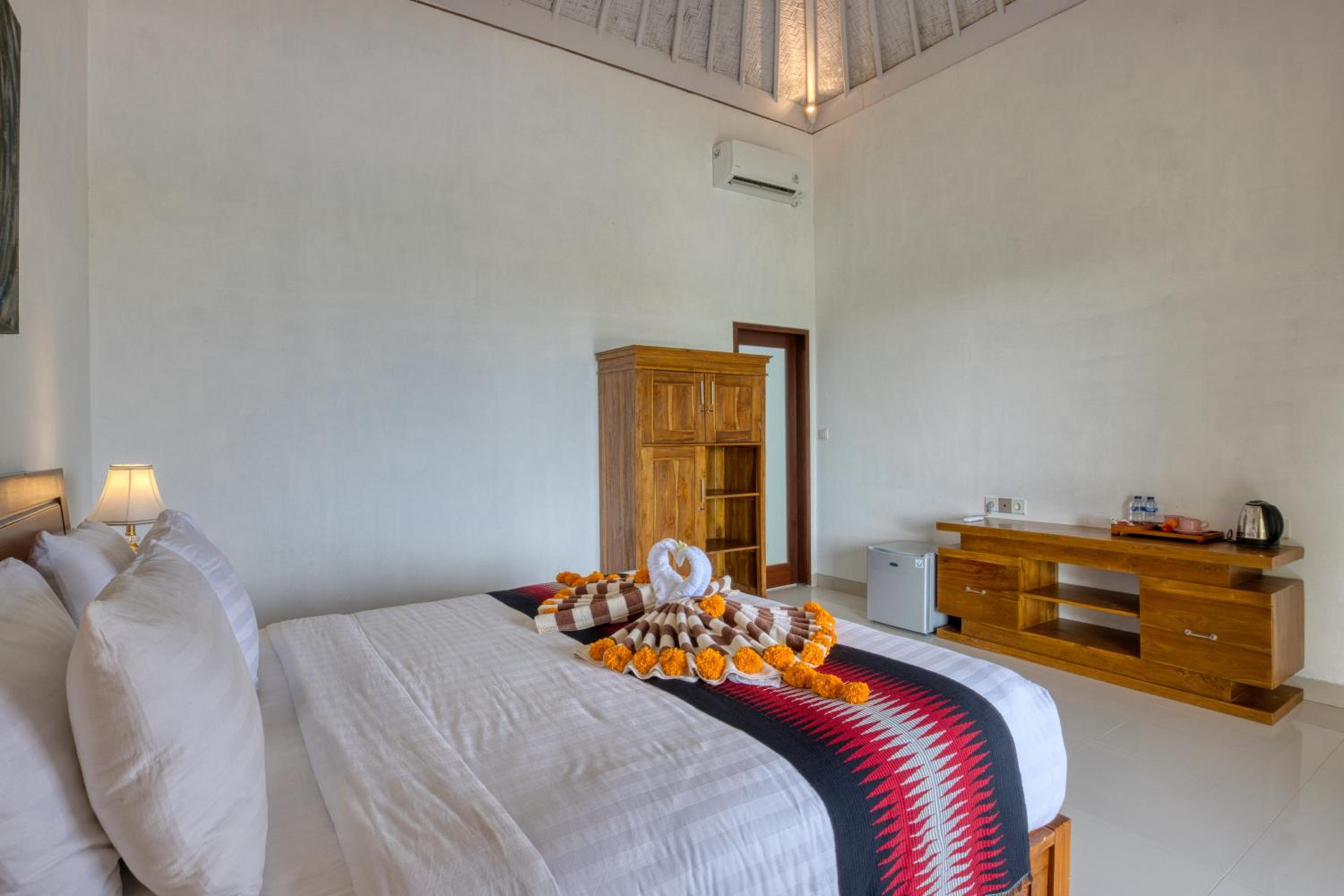 Deluxe Double Room with Balcony and Sea View - Photo 8