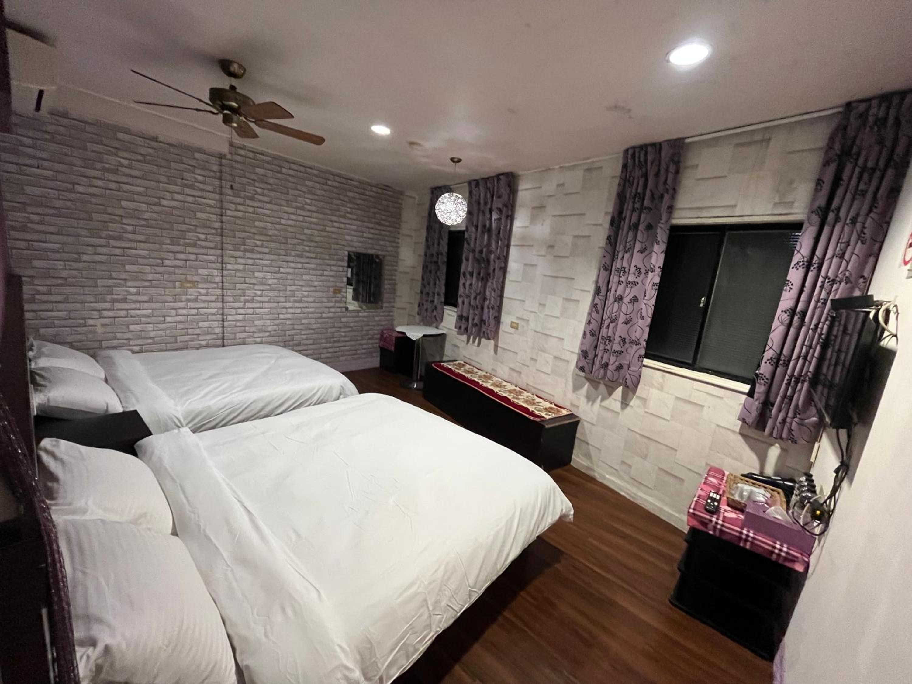 Classic Quadruple Room