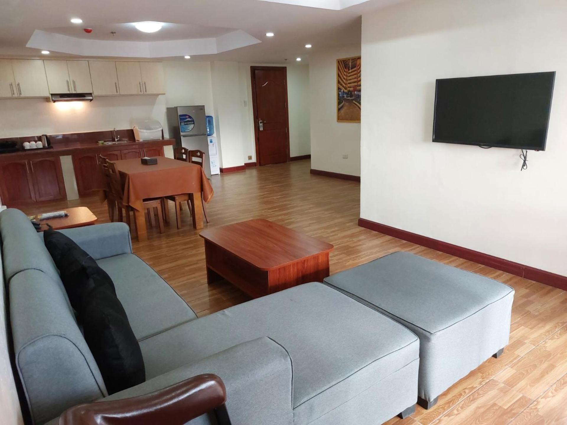 Standard Family Room - Photo 3