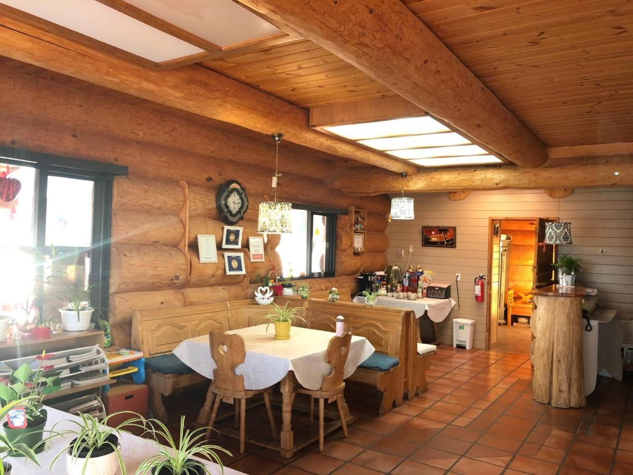 King Room with Lake View - Photo 17