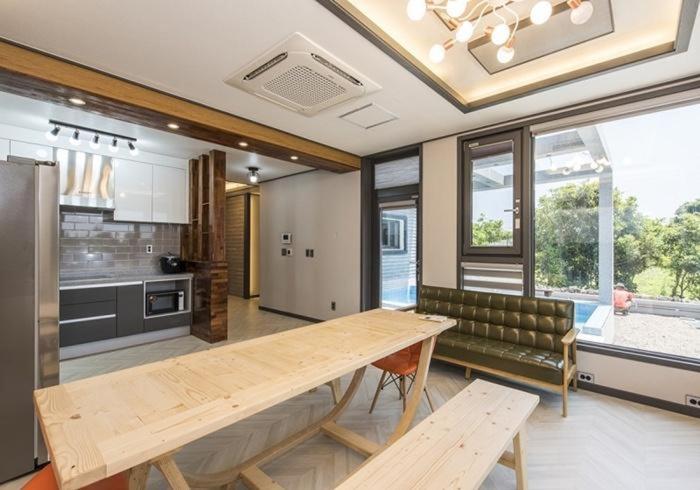 Three-Bedroom Villa - Photo 2