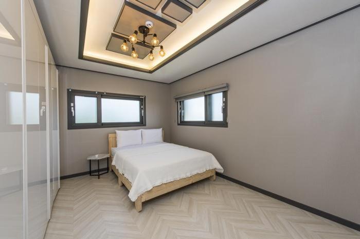 Three-Bedroom Villa - Photo 1