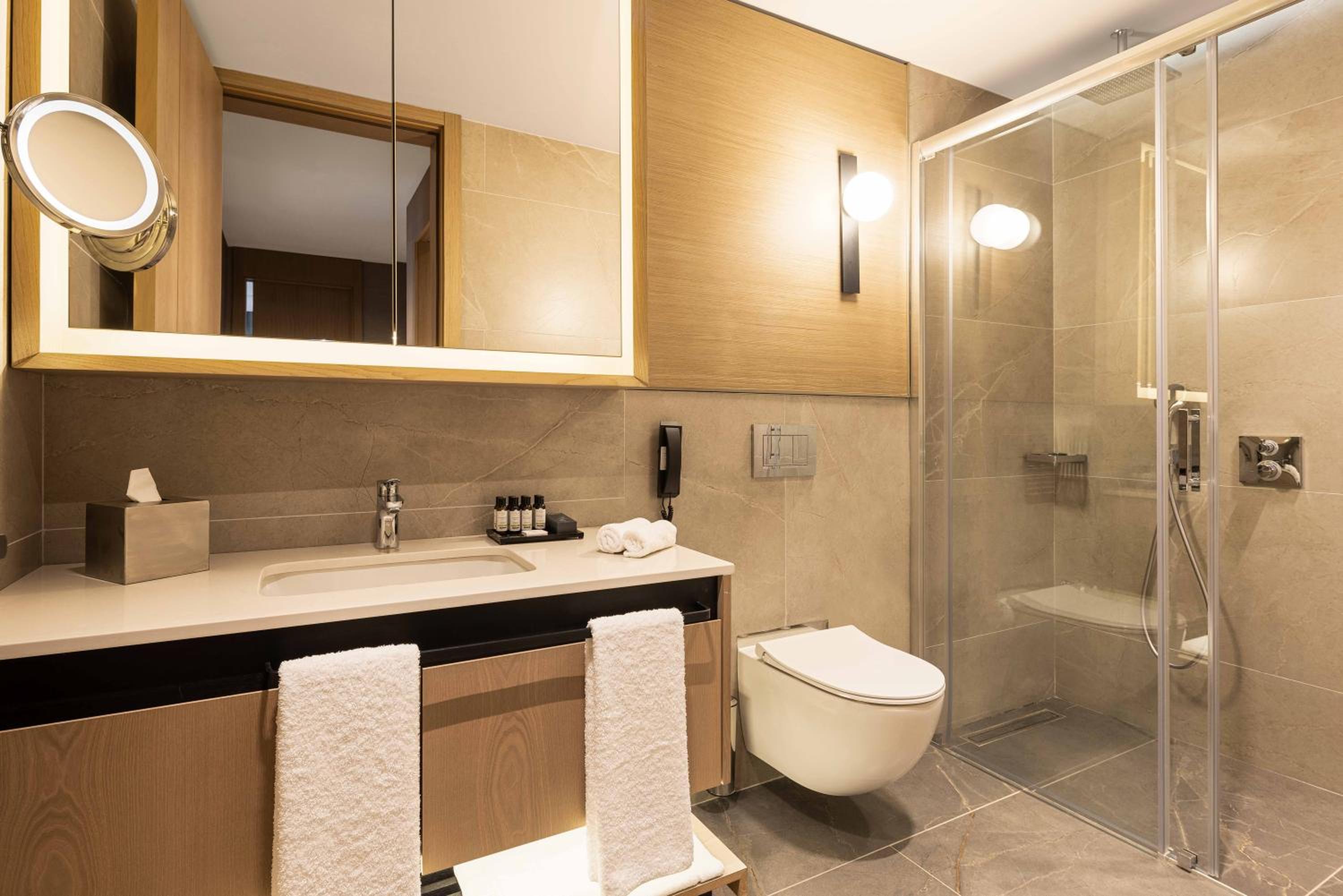Two-Bedroom Executive Apartment photo 2