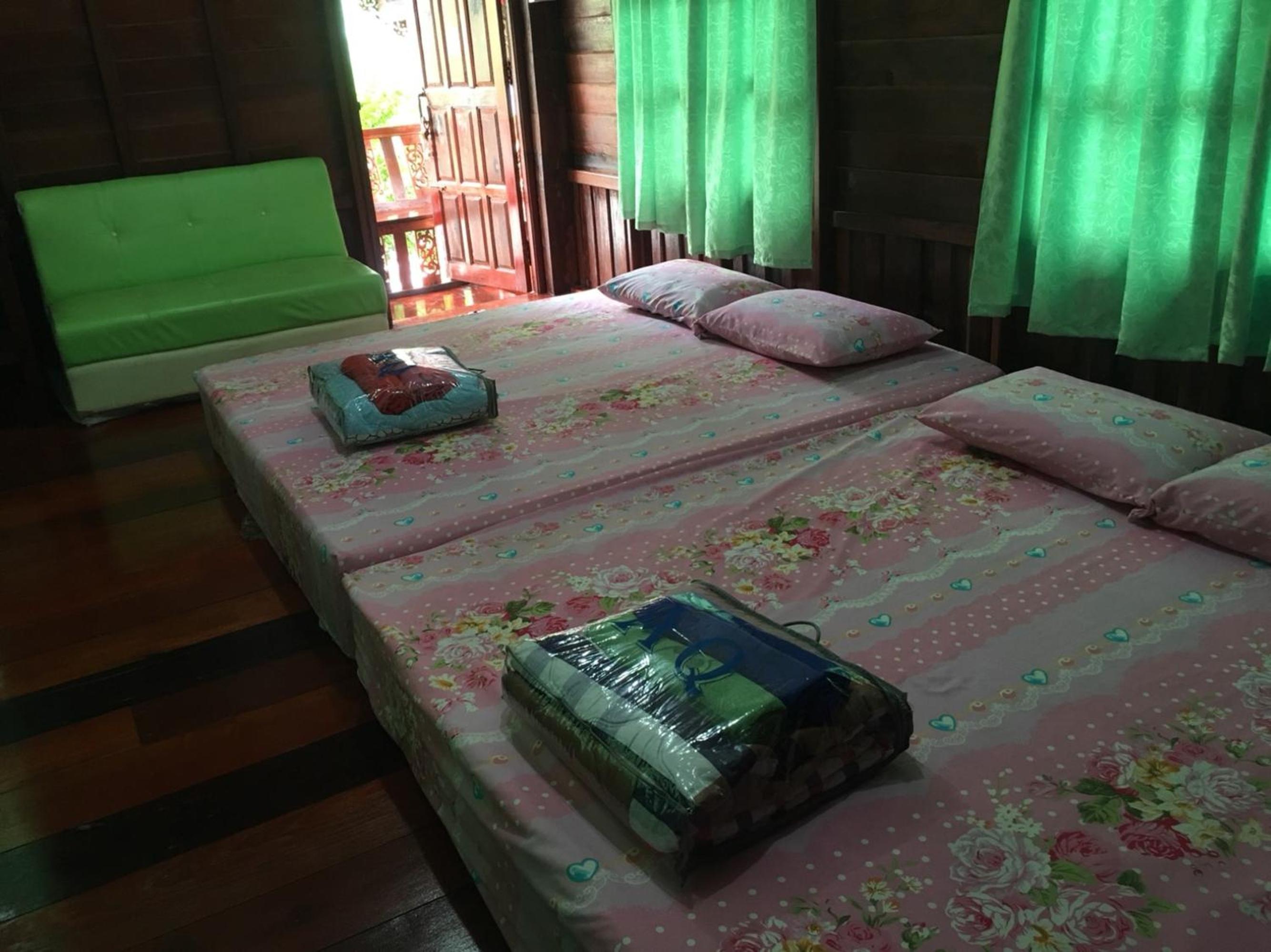 Family Room - Photo 3