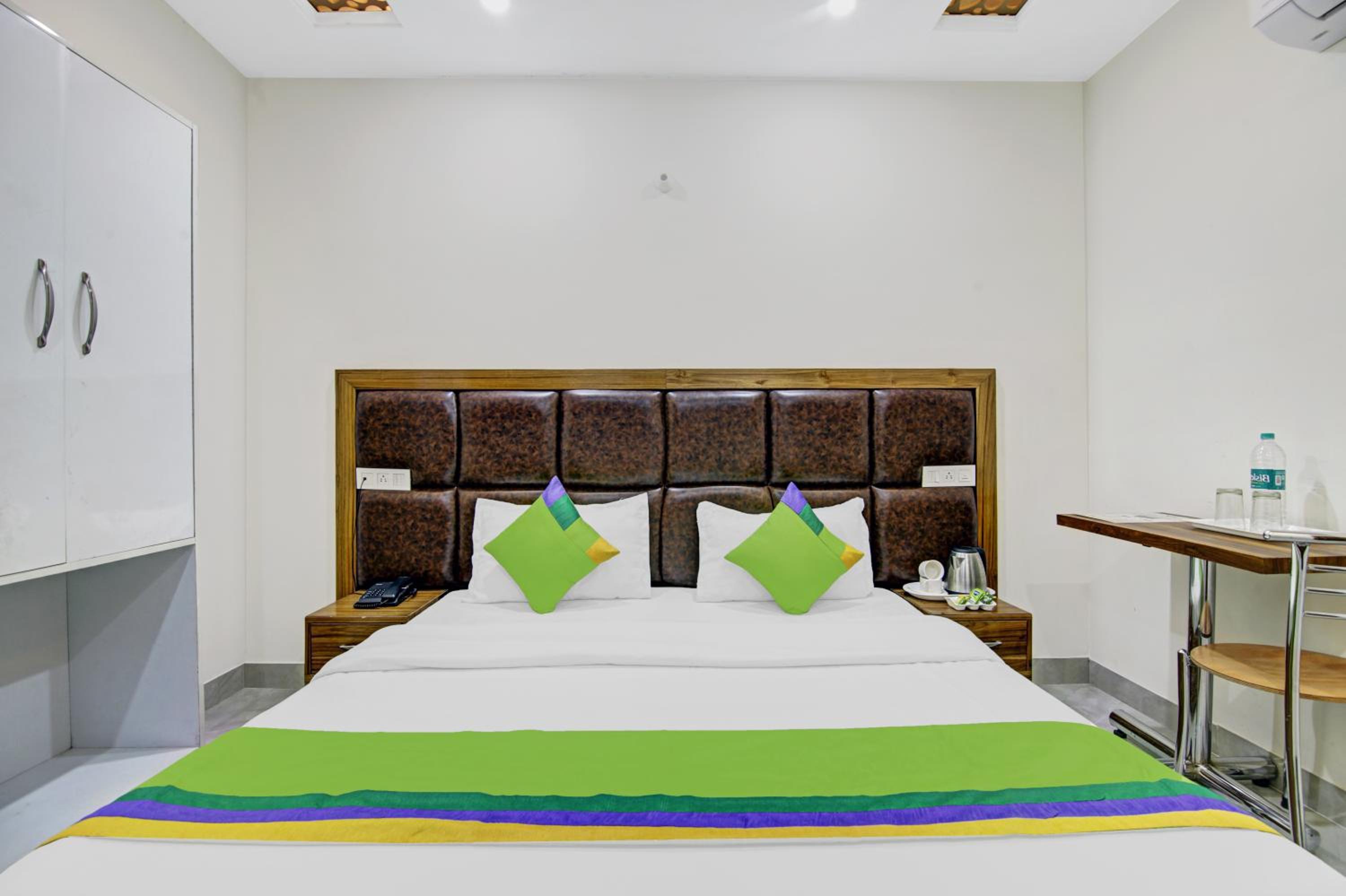 Double Room - Photo 3