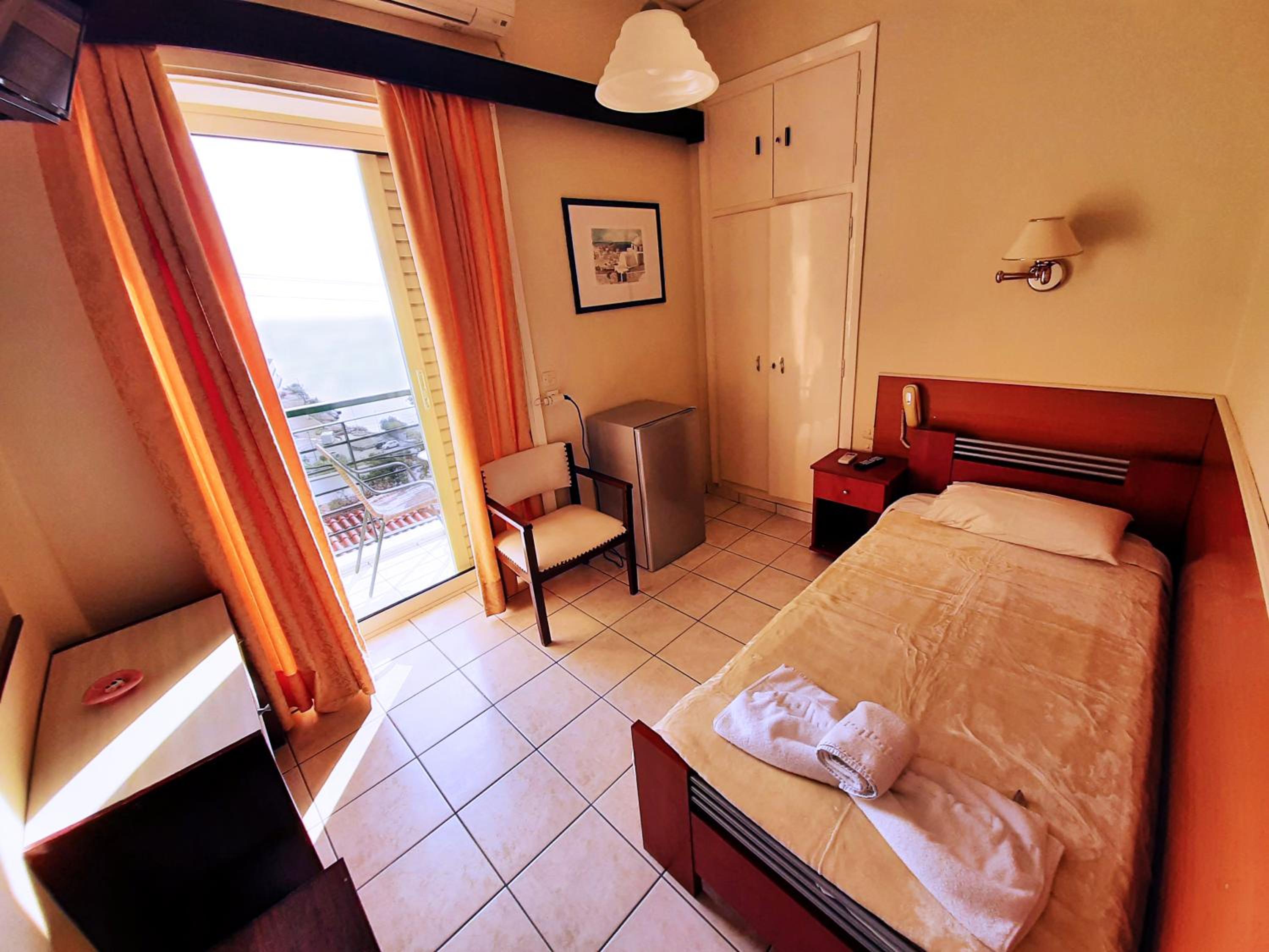 Deluxe Single Room with Sea View photo 1