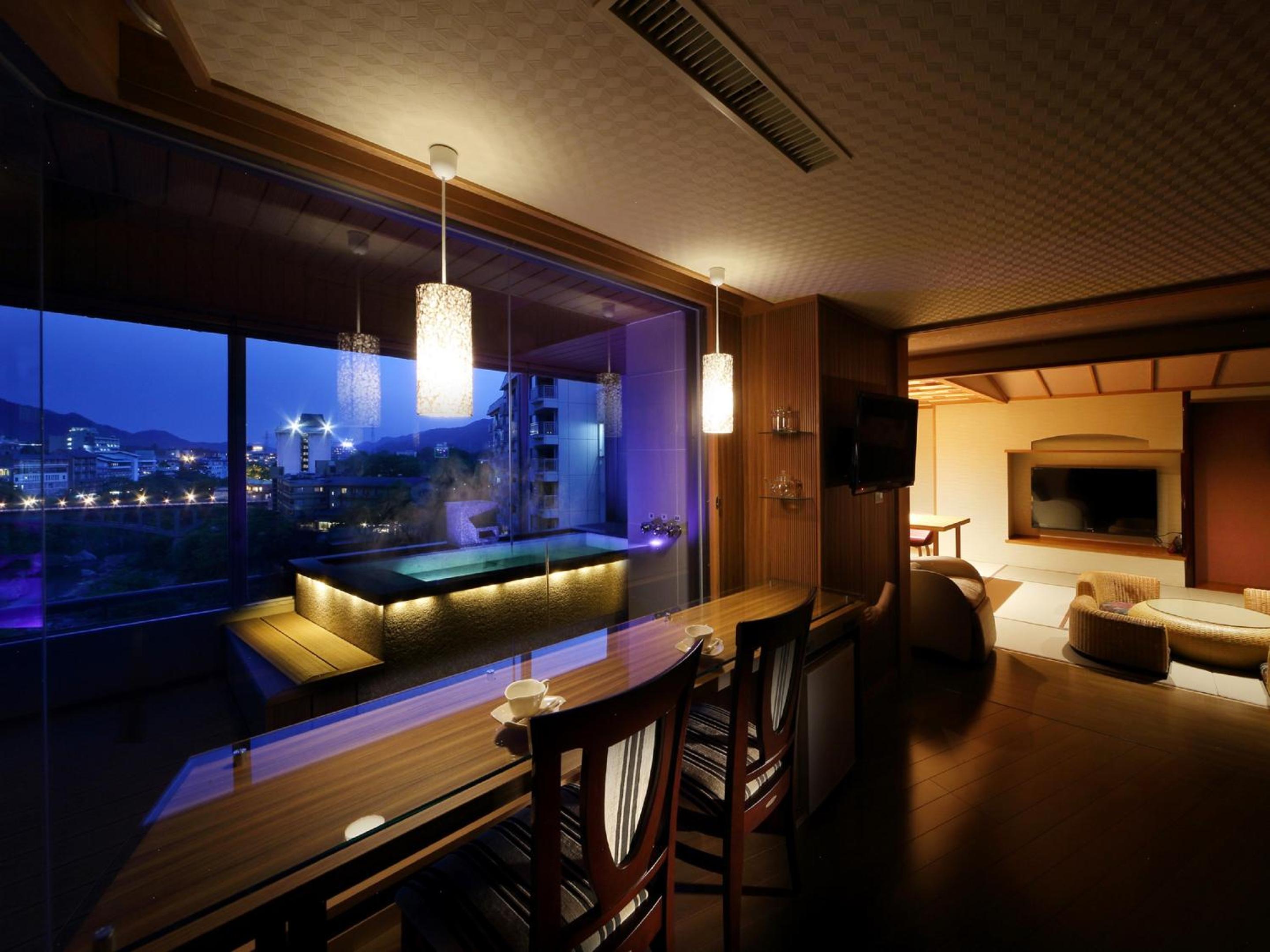 Corner Suite with Tatami area and View Bath photo 3
