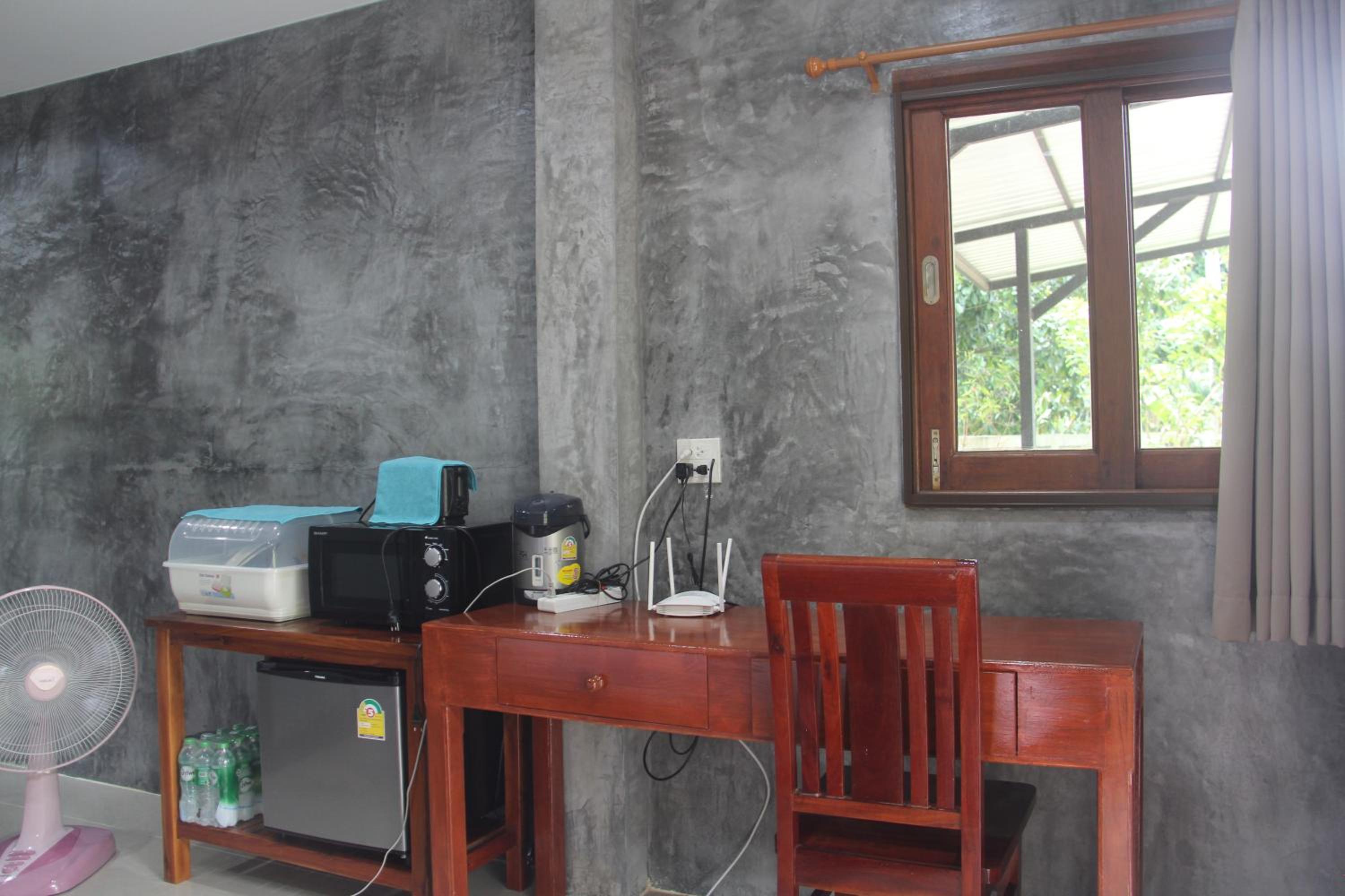 Double Room with Patio - Photo 4