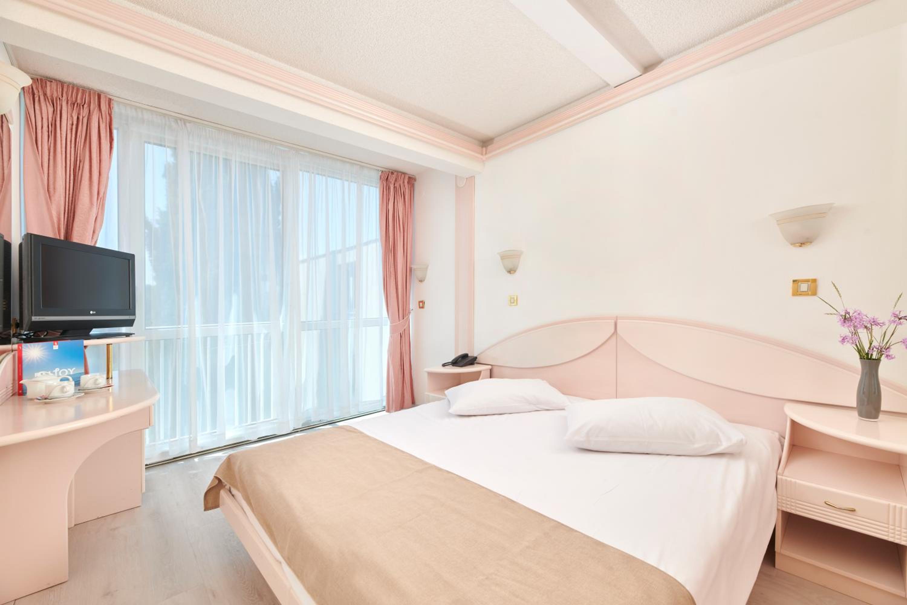 Classic Room - Sea Side - Photo 1