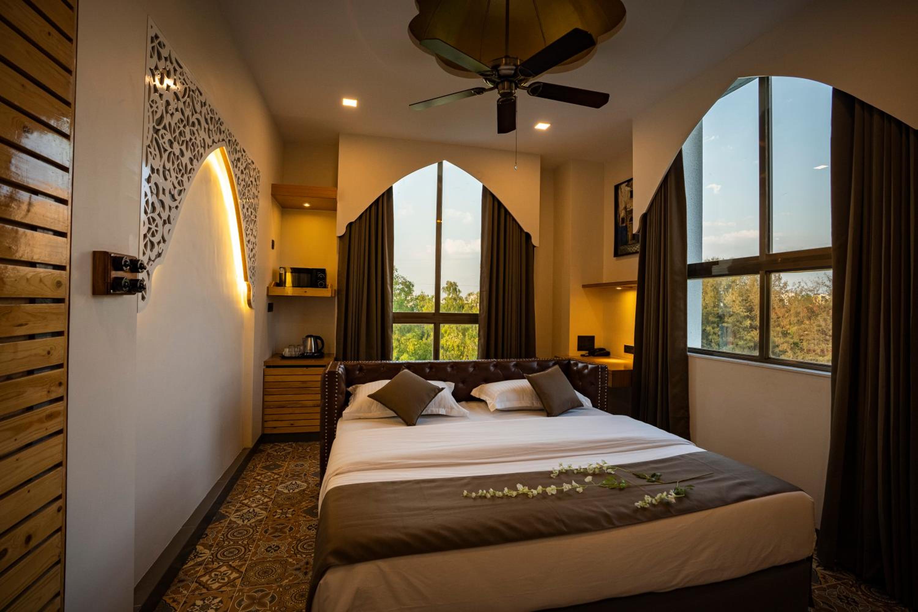 Superior King Room - Photo 1