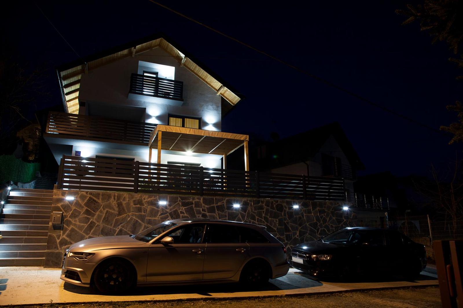 Villa photo 2