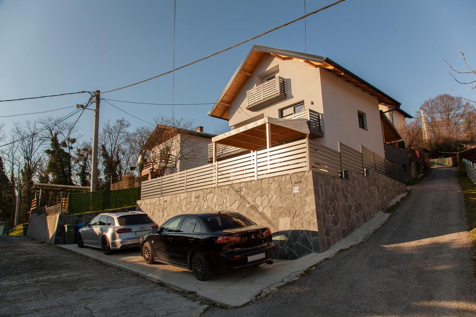 Villa photo 3