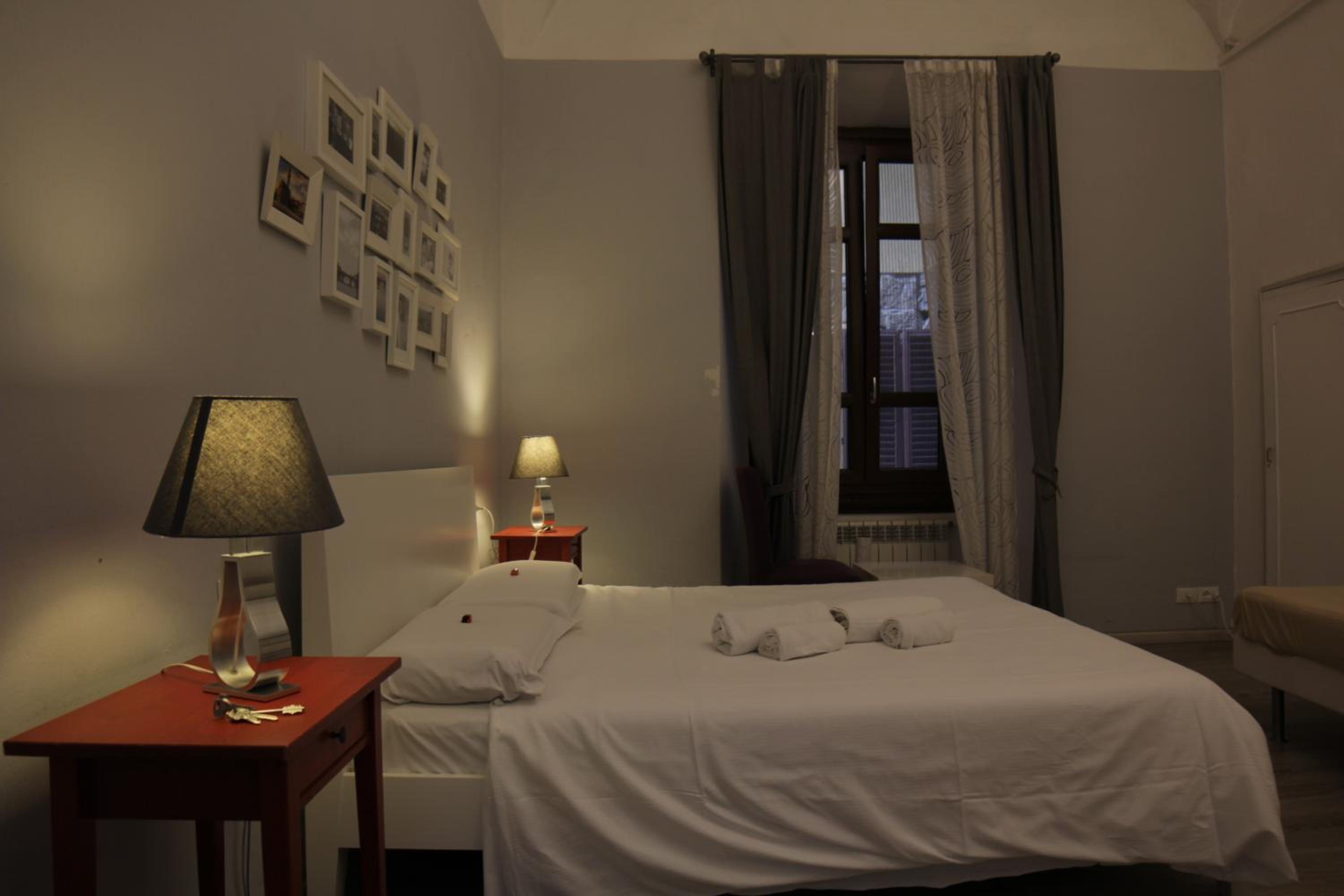 Standard Triple Room with External Private Bathroom photo 3