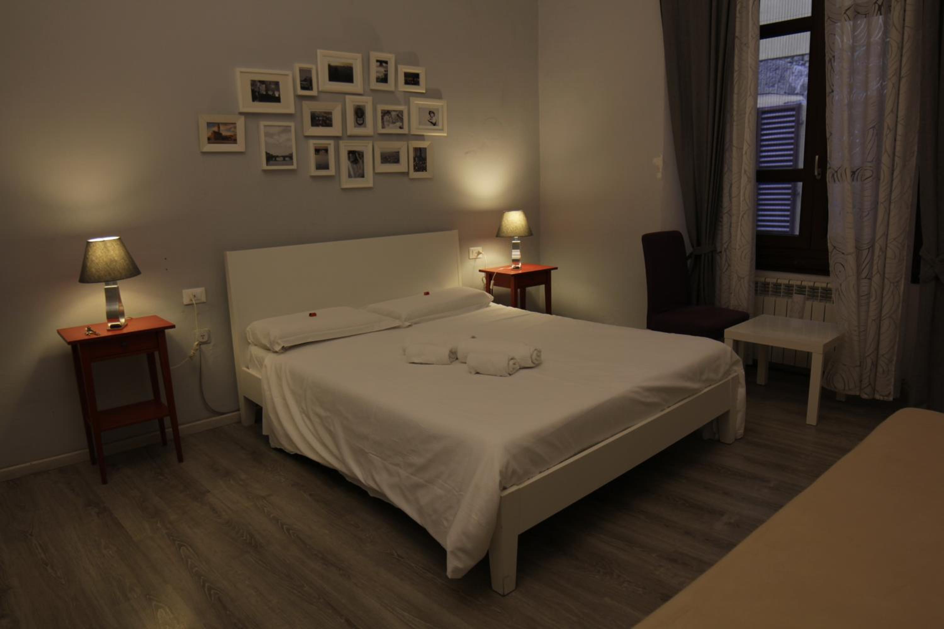 Standard Triple Room with External Private Bathroom photo 2