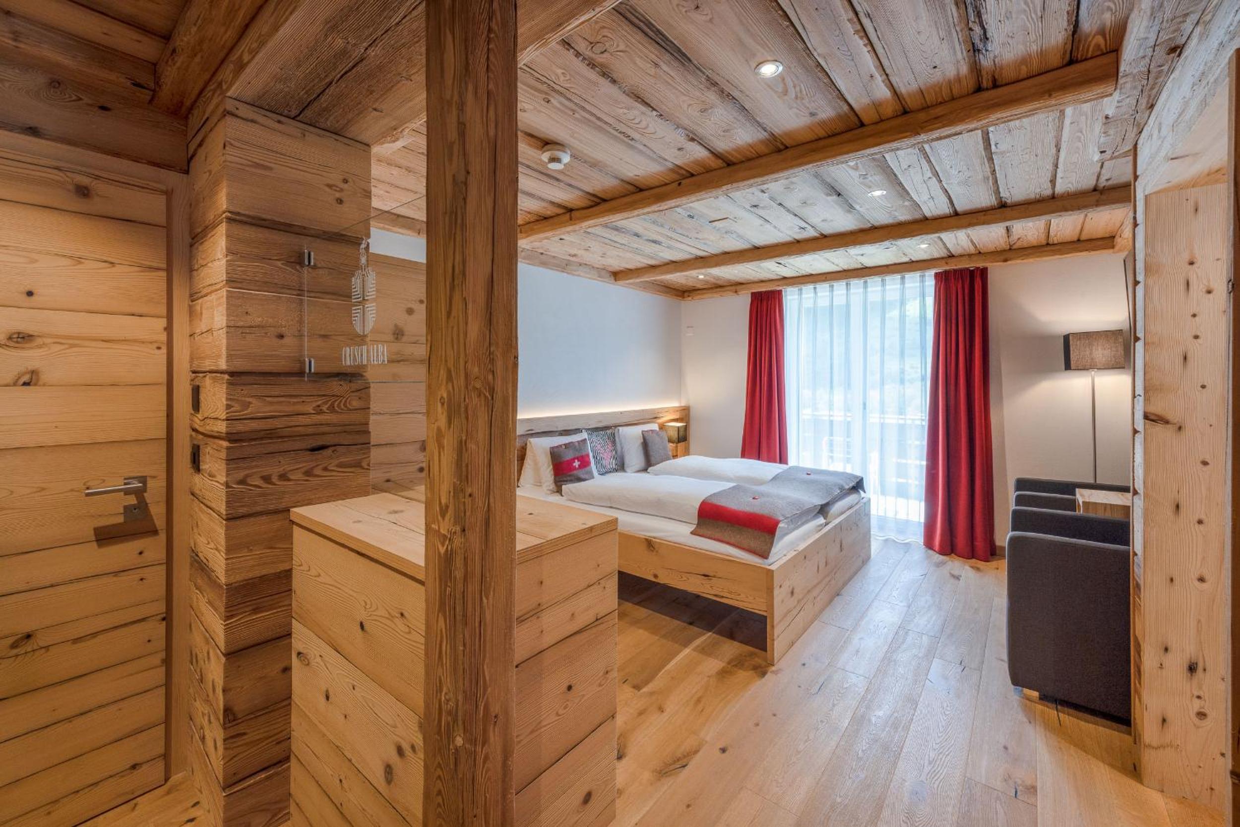 Alpenchic Deluxe Double Room with Balcony and Mountain View