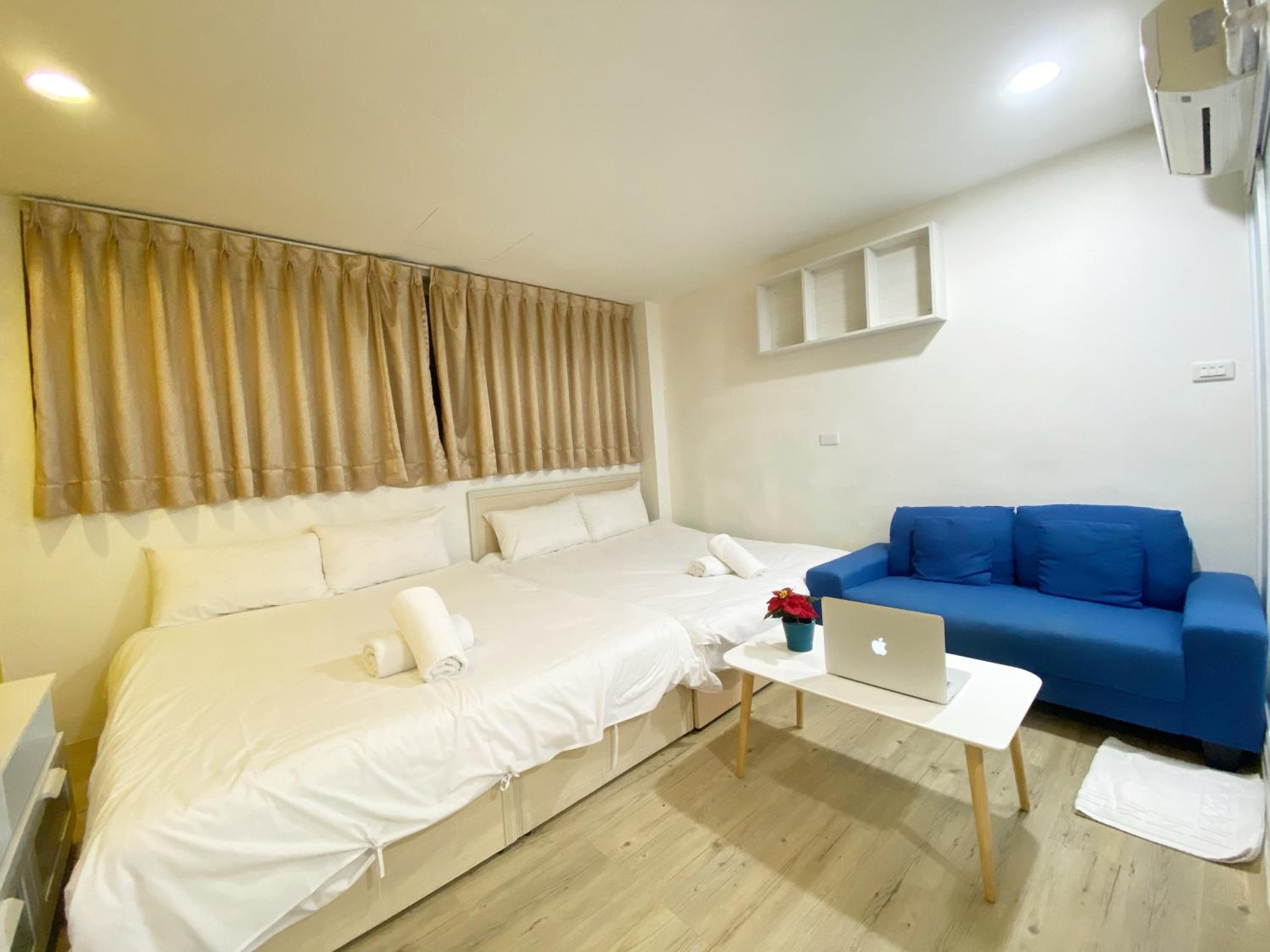 Superior Quadruple Room - Photo 6