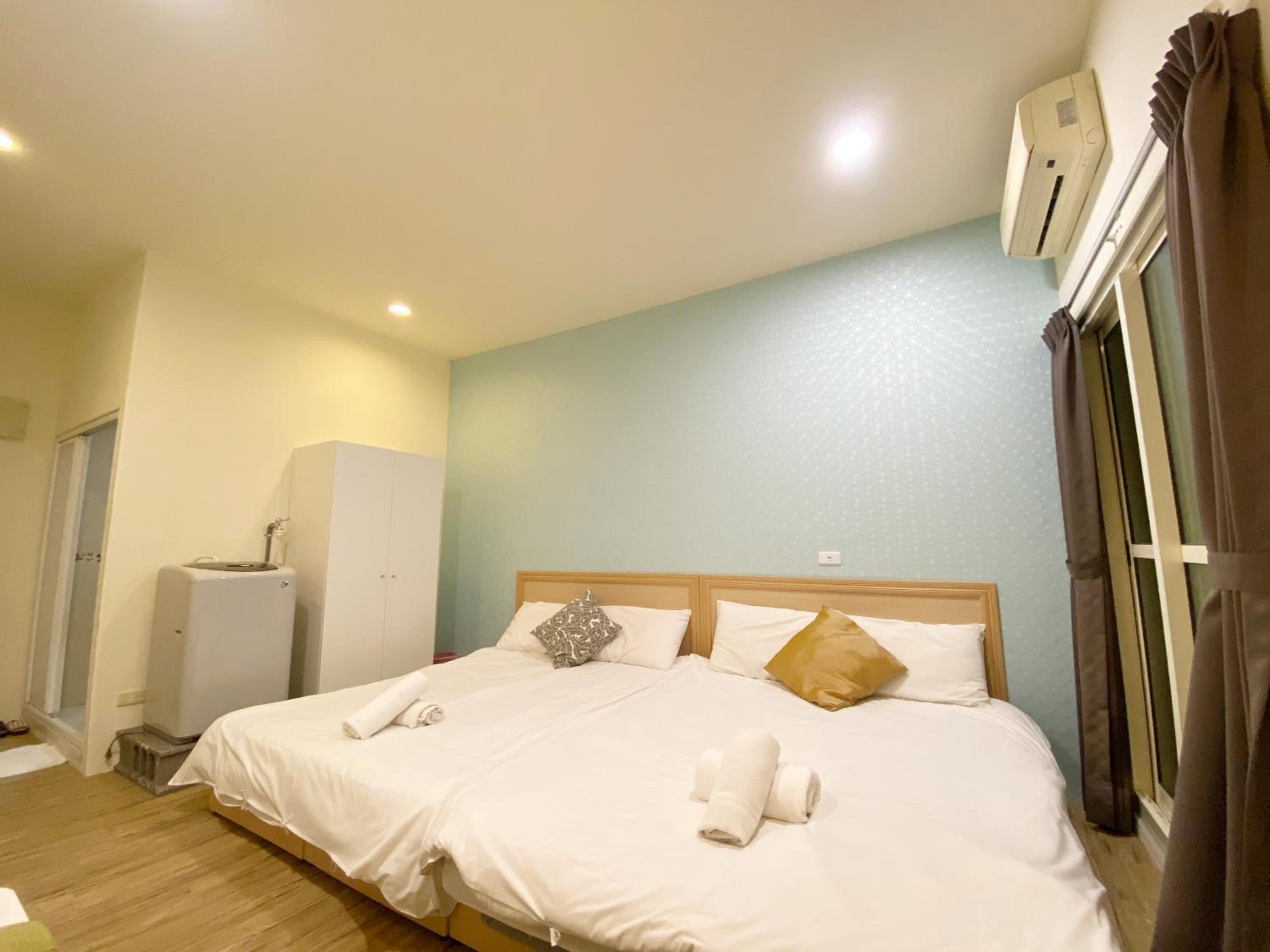 Superior Quadruple Room - Photo 10