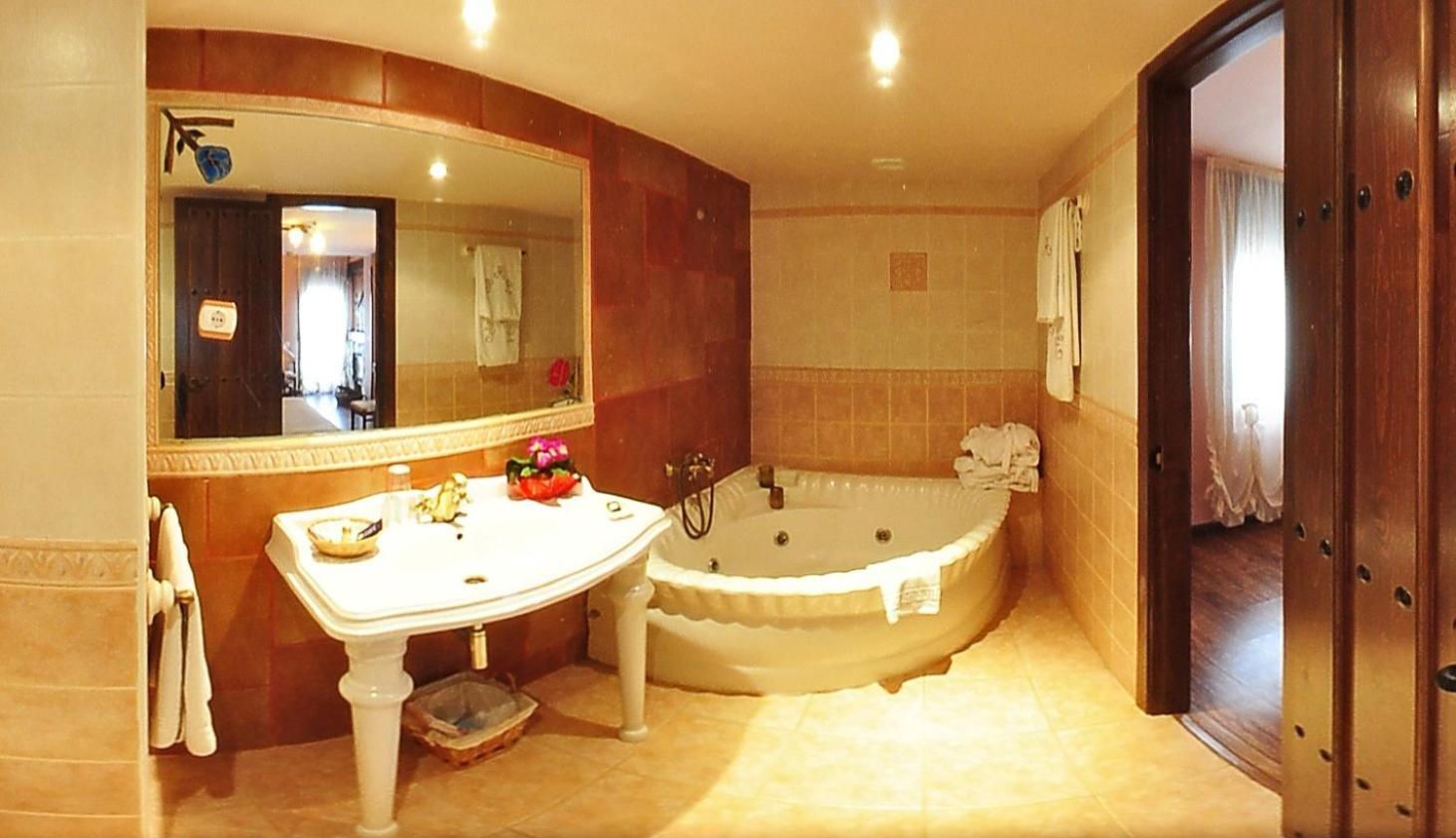 Suite - Photo 6