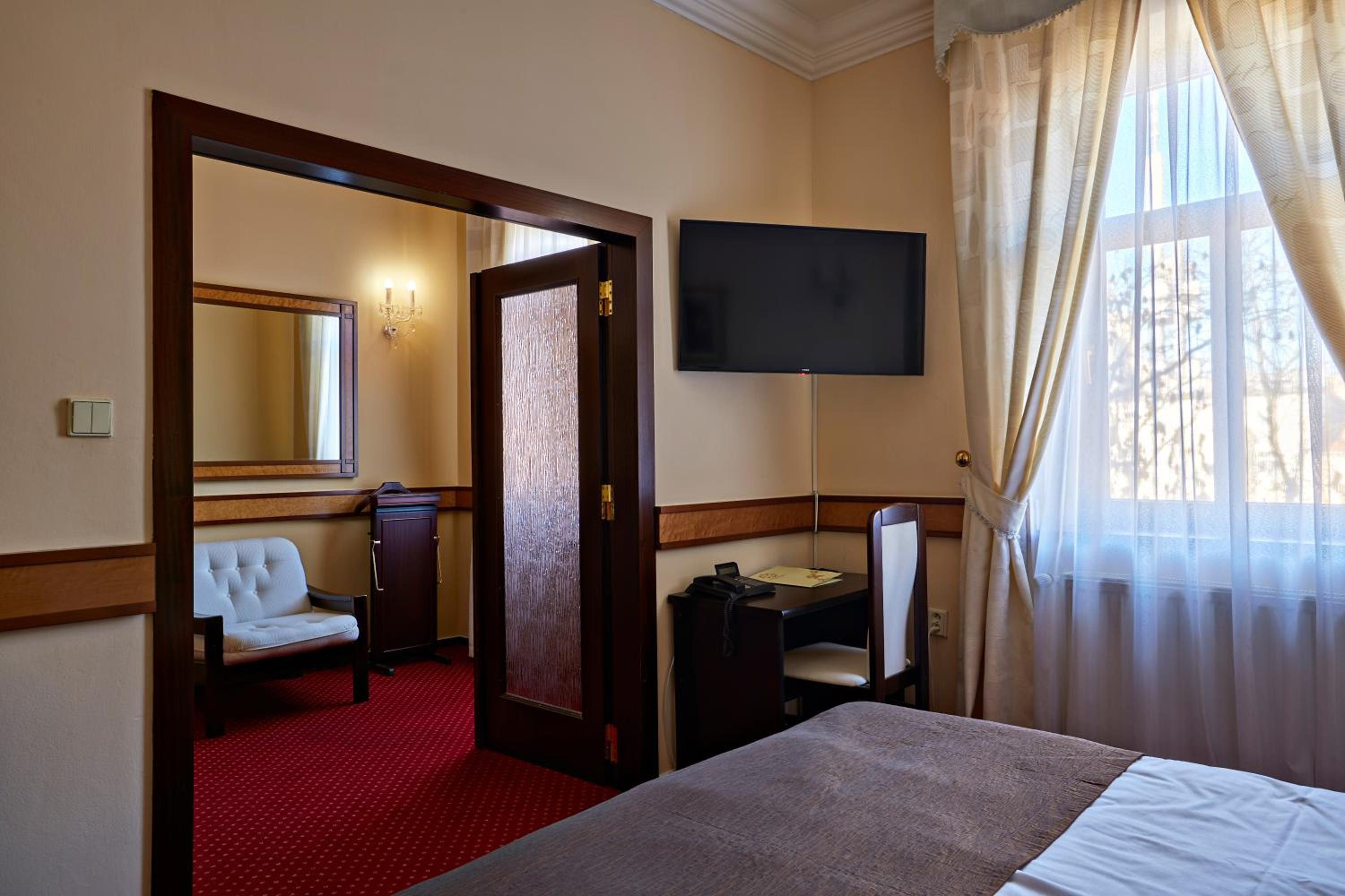Deluxe Triple Room