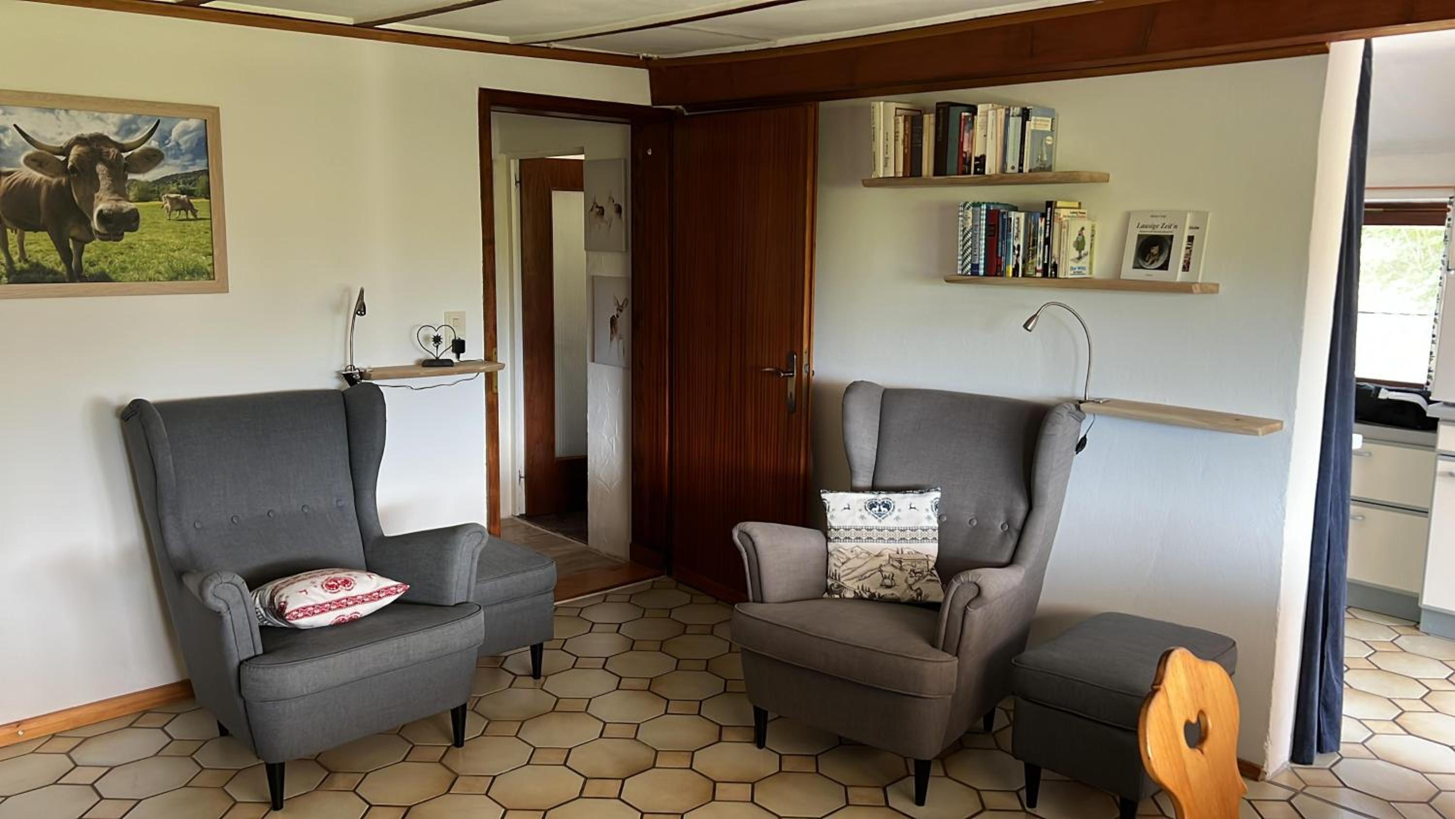 Three-Bedroom House photo 2