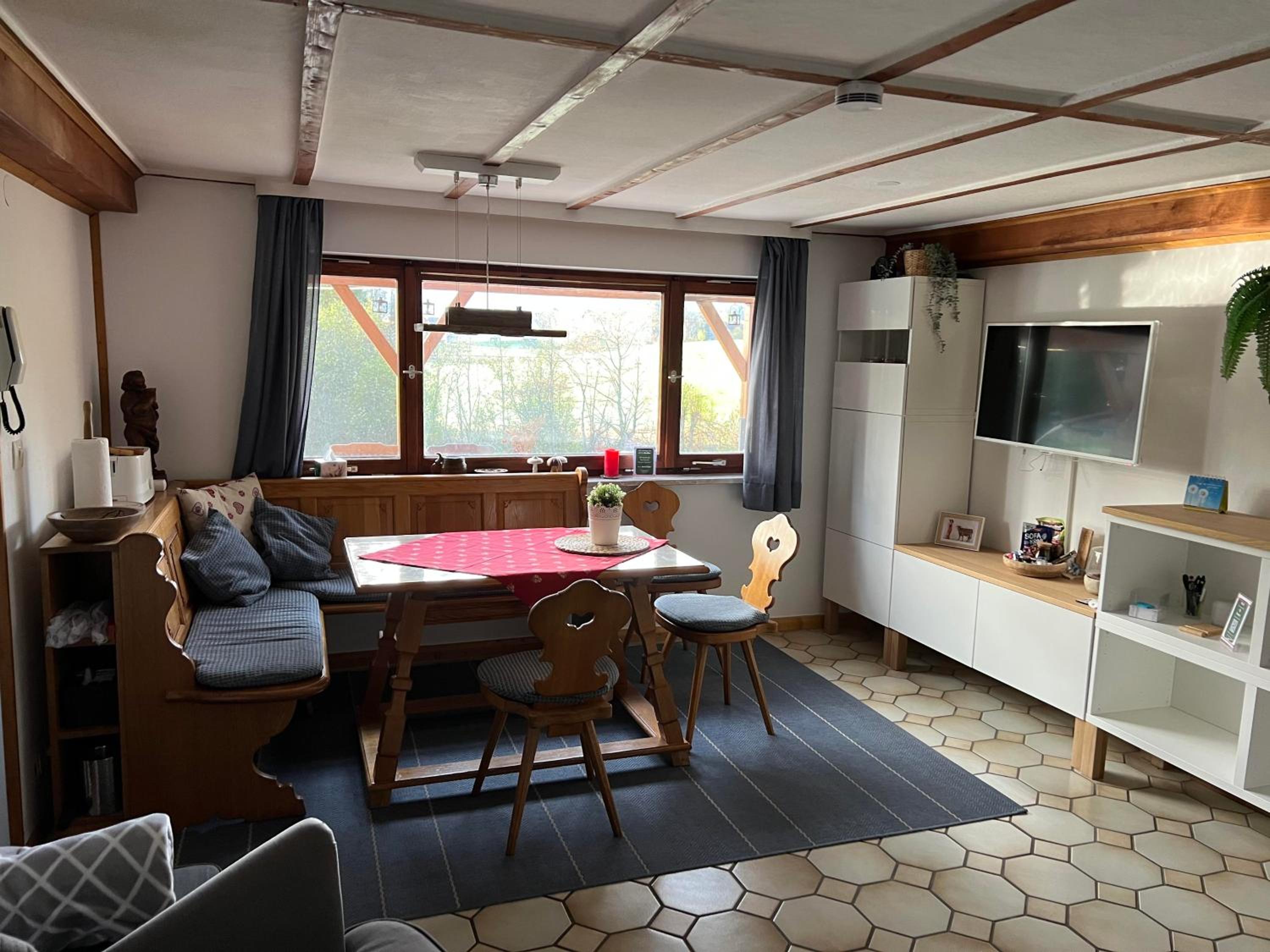 Three-Bedroom House photo 3