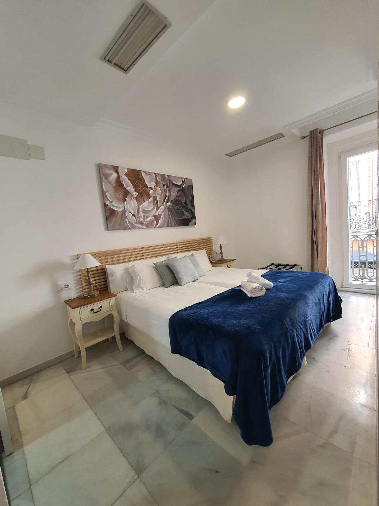 One-Bedroom Family Apartment - Photo 1