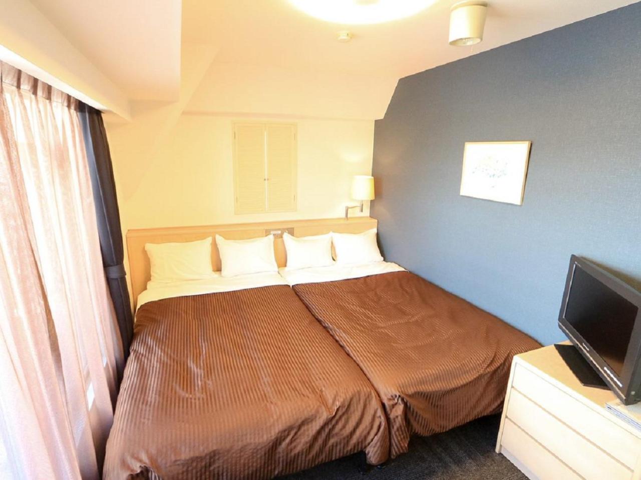 Twin Room - Smoking photo 3